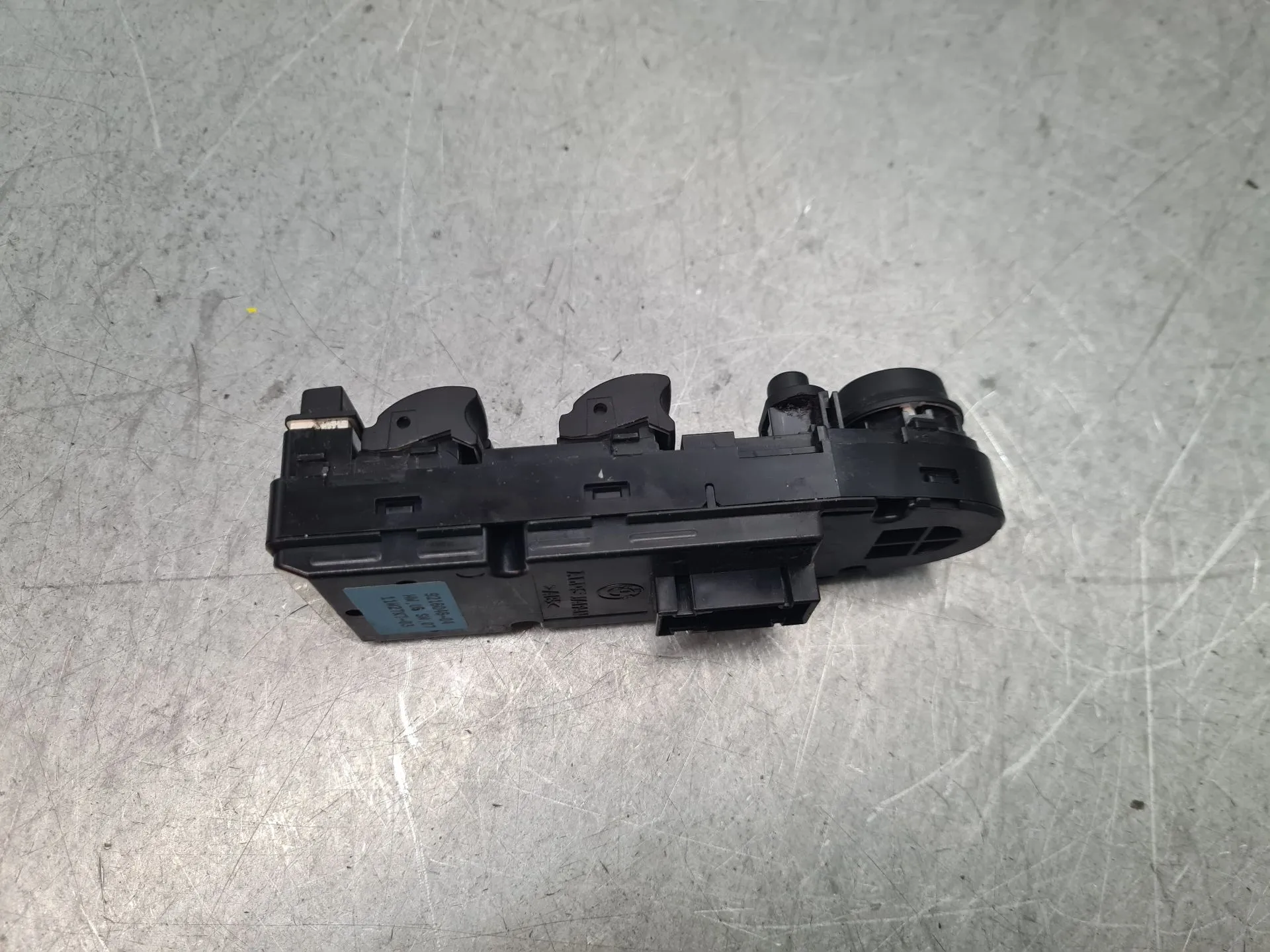 Left Front window control BMW X1 (E84) Imagem-3