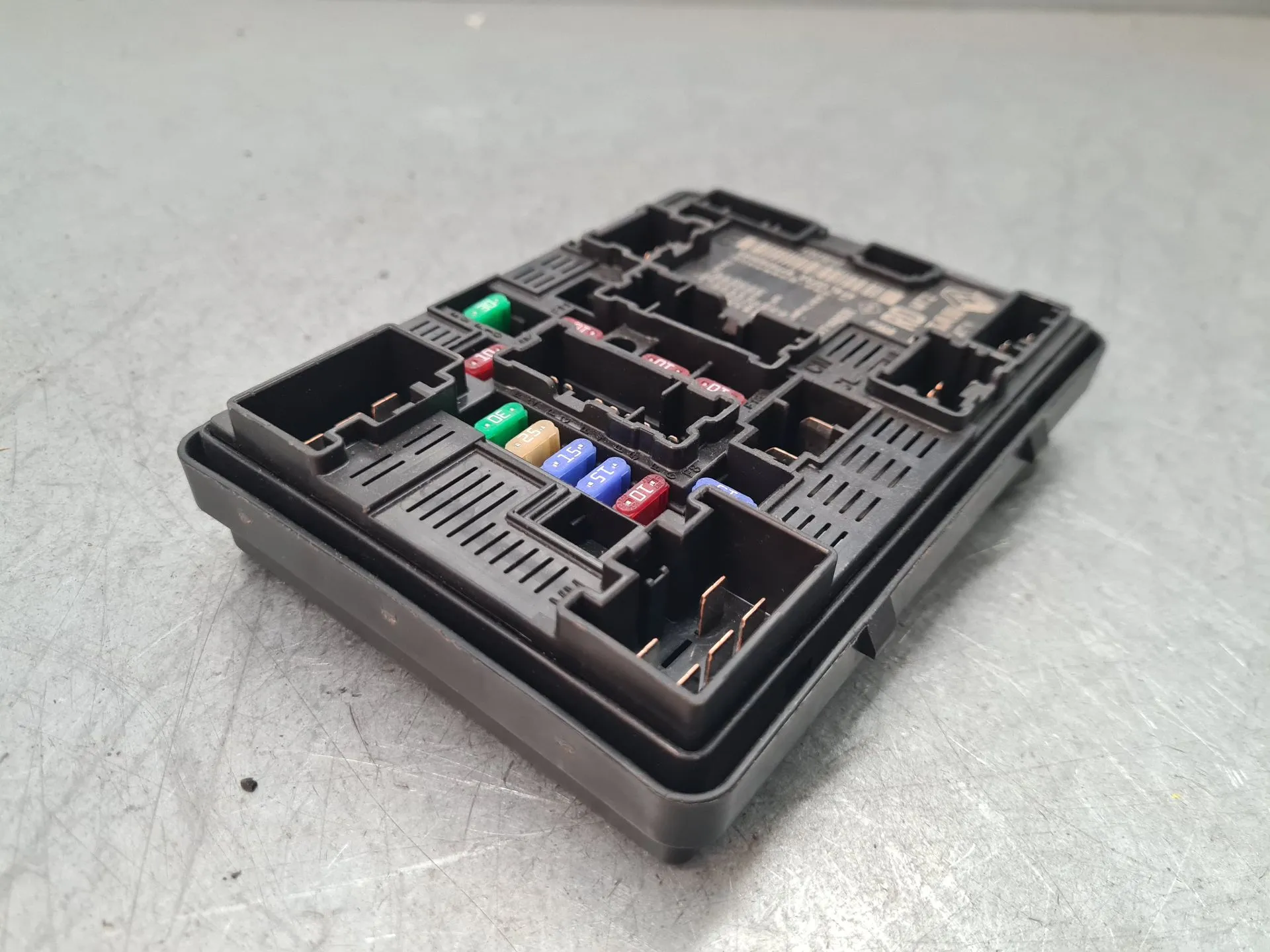 Fuse box / SAM / BSI DACIA Sandero III Imagem-2