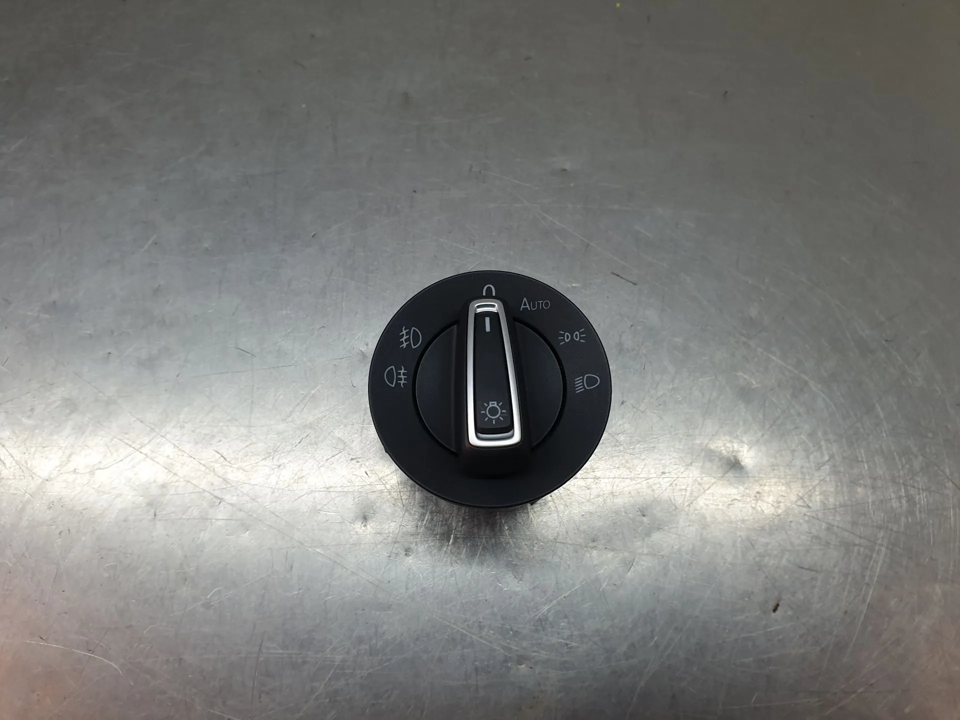 Botón / interruptor de luces VOLKSWAGEN Golf VII (5G1, BQ1, BE1, BE2)
