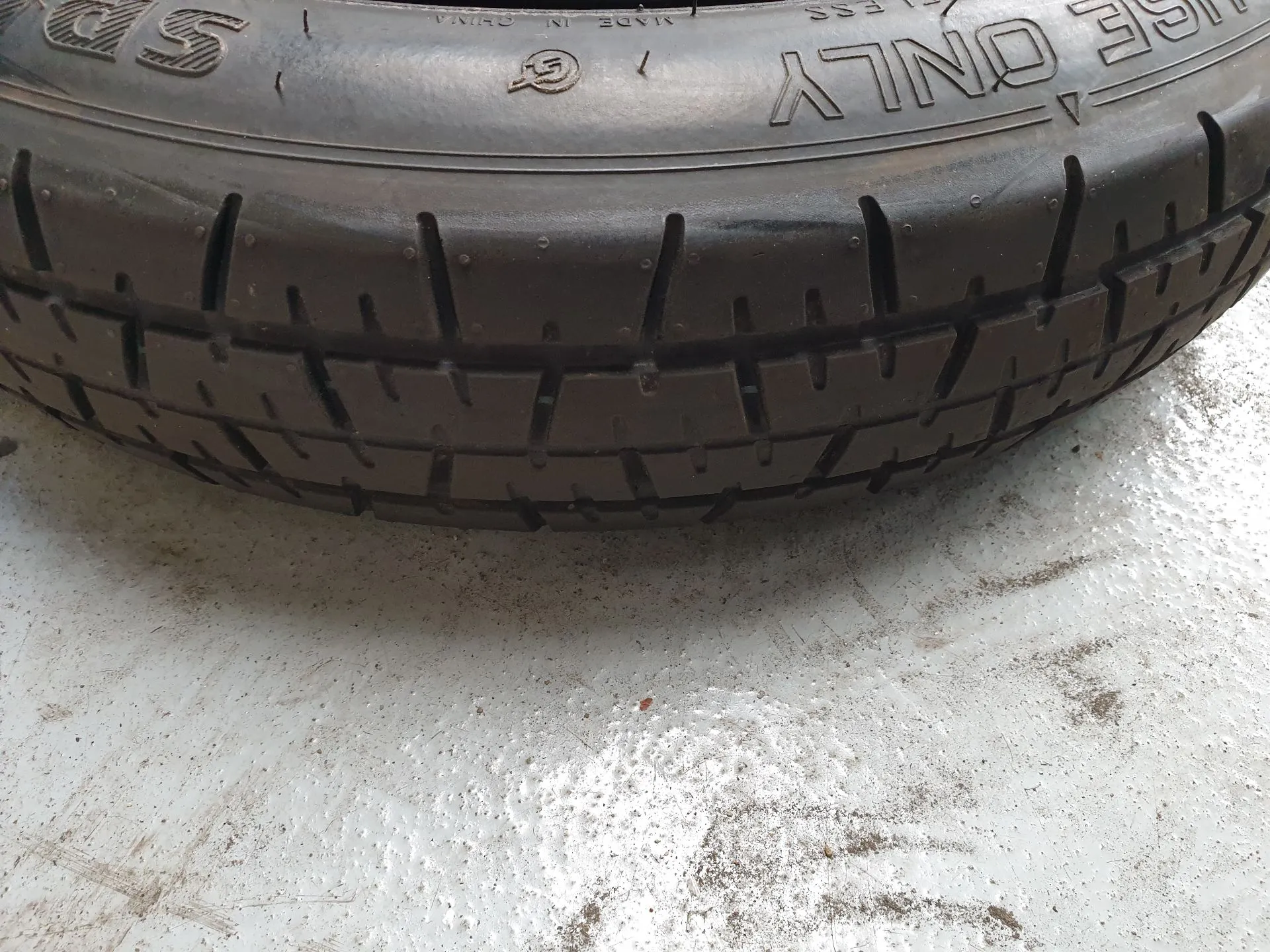 Pneu suplente OPEL Karl Imagem-3
