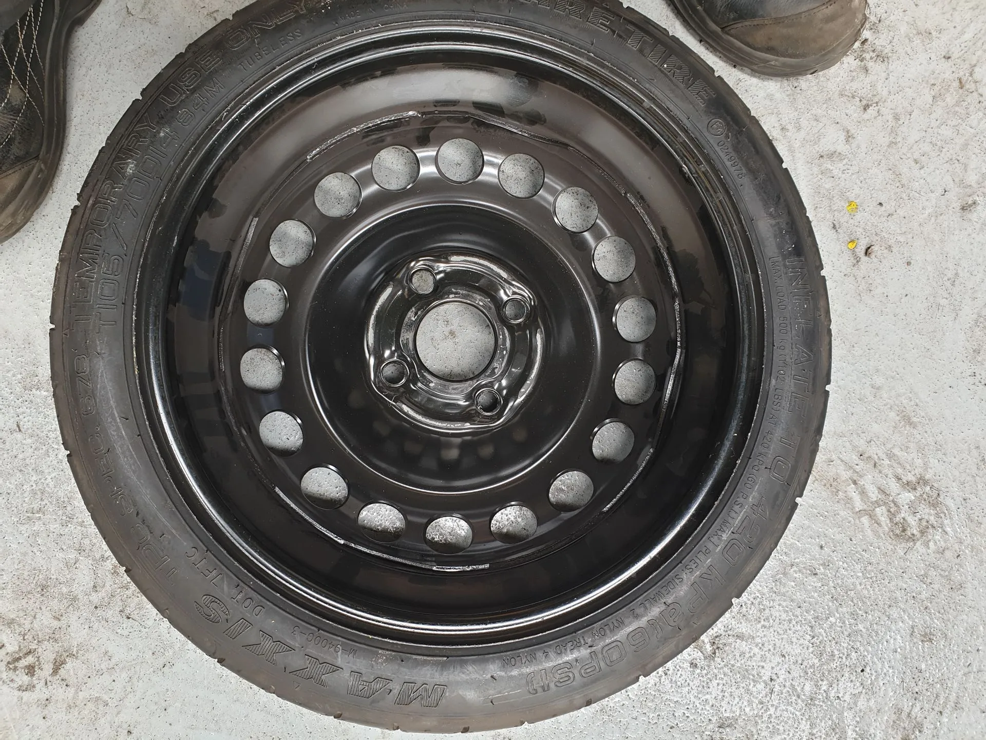 Pneu suplente OPEL Karl Imagem-5