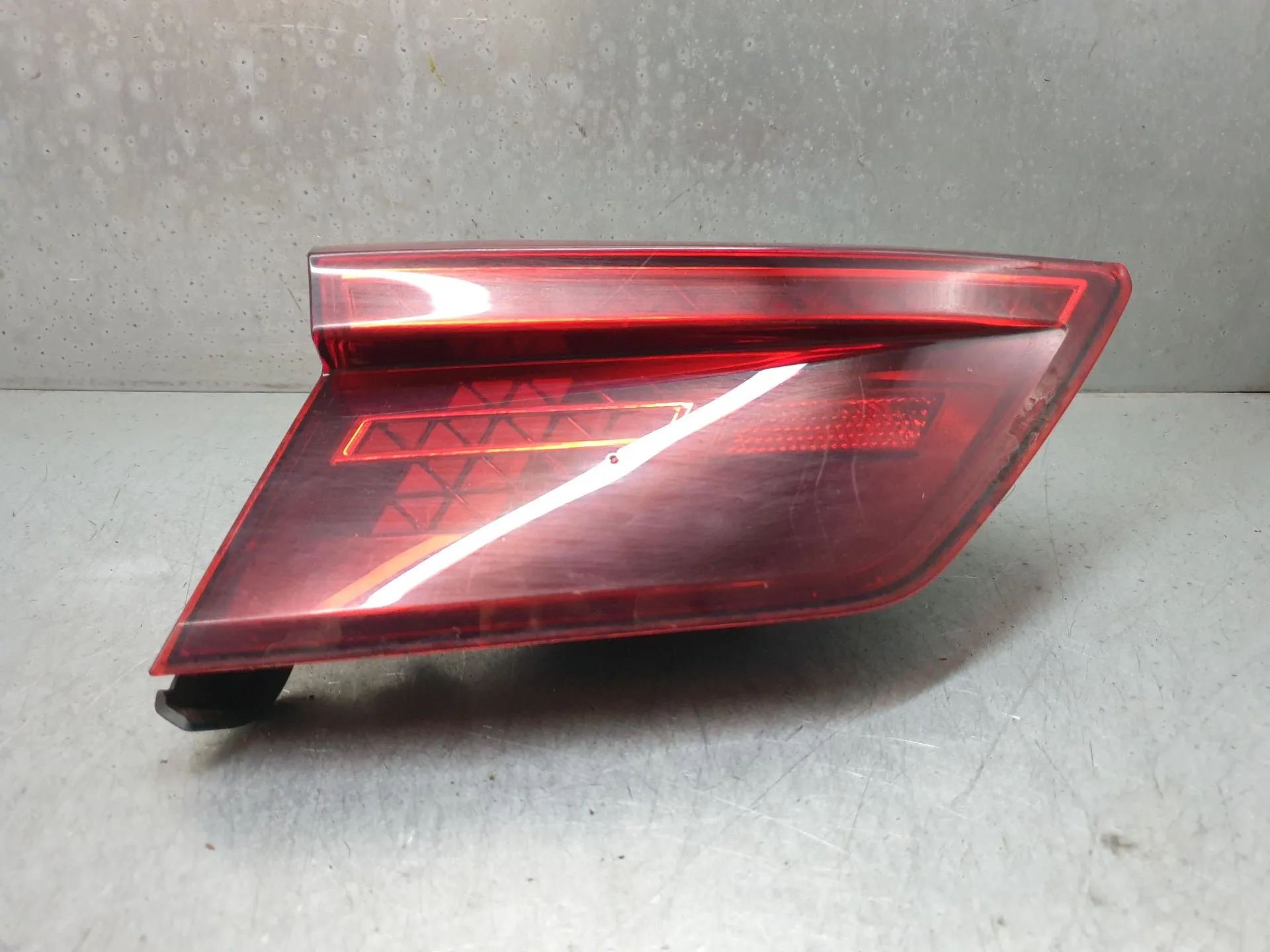 Fanale Sinistro Baule VOLKSWAGEN Tiguan (5N)