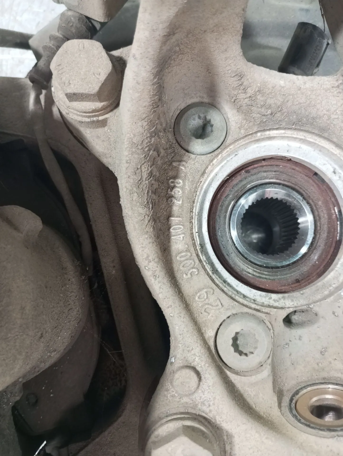 Fusello anteriore destro VOLKSWAGEN Tiguan (5N) Imagem-2