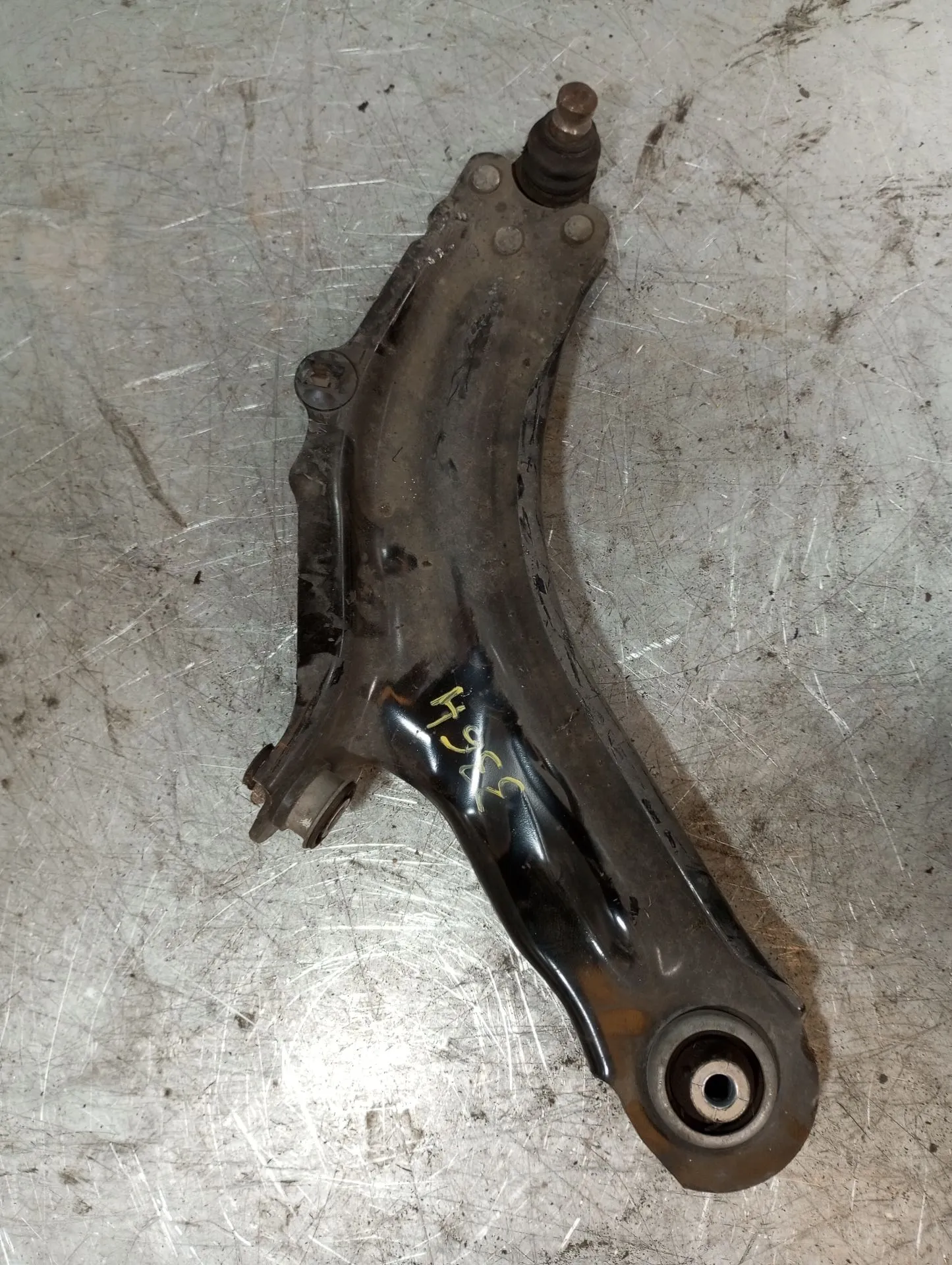 Brazo suspensión delantero derecho RENAULT Kangoo Express (FW0/1_)