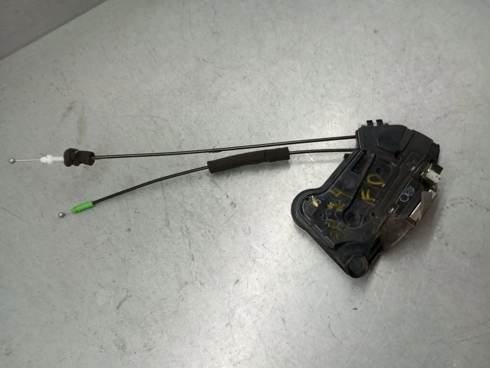 Fechadura / fecho porta frente direito TOYOTA Corolla Touring Sports (_E21_)