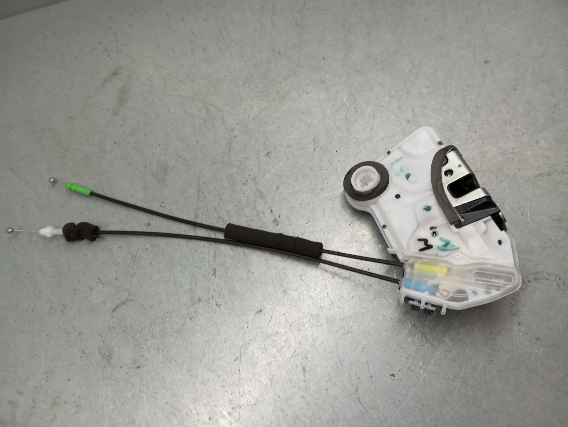 Fechadura / fecho porta frente direito TOYOTA Corolla Touring Sports (_E21_) Imagem-1