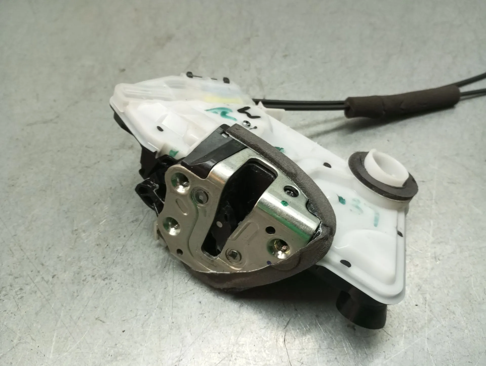 Fechadura / fecho porta frente direito TOYOTA Corolla Touring Sports (_E21_) Imagem-2