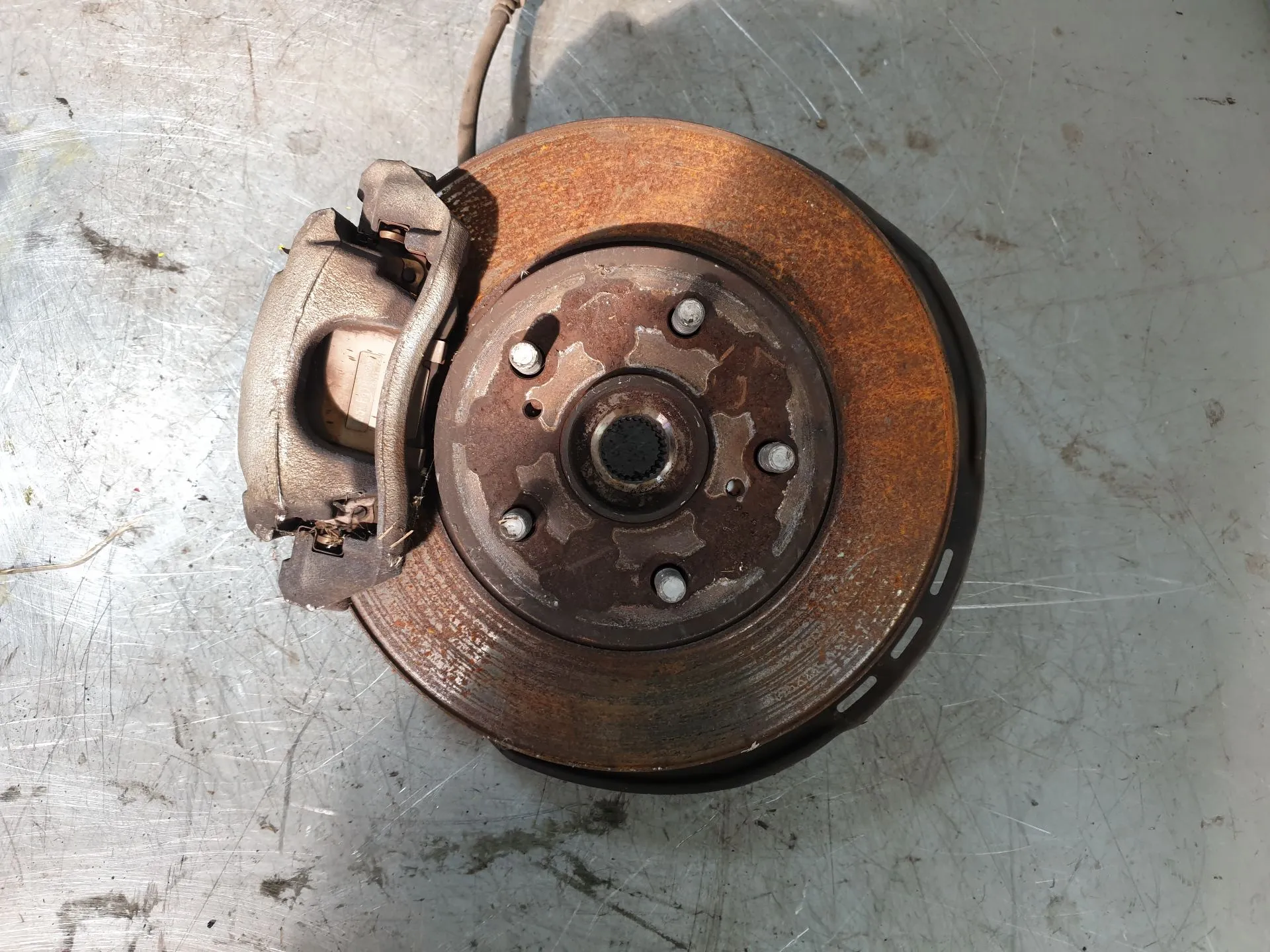 Manga de eixo frente esquerda TOYOTA Corolla Touring Sports (_E21_)