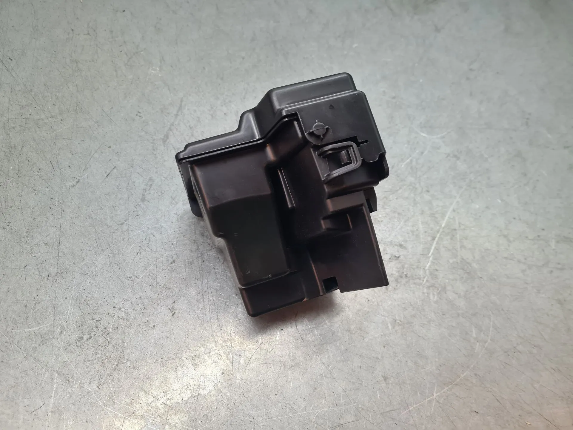 Involúcro / Carcaça dos Fusíveis DACIA Duster III (P1310) Imagem-3