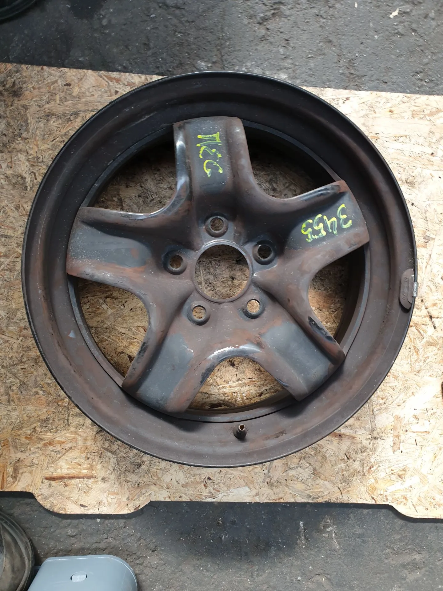 Cerchio Posteriore Destro RENAULT Megane IV (B9A/M_)