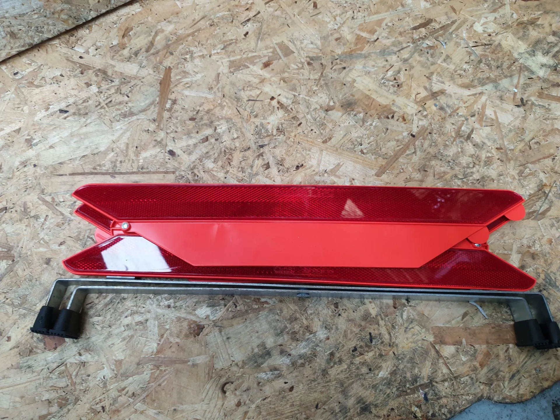 Triangle de présignalisation MERCEDES-BENZ Vito (W447)