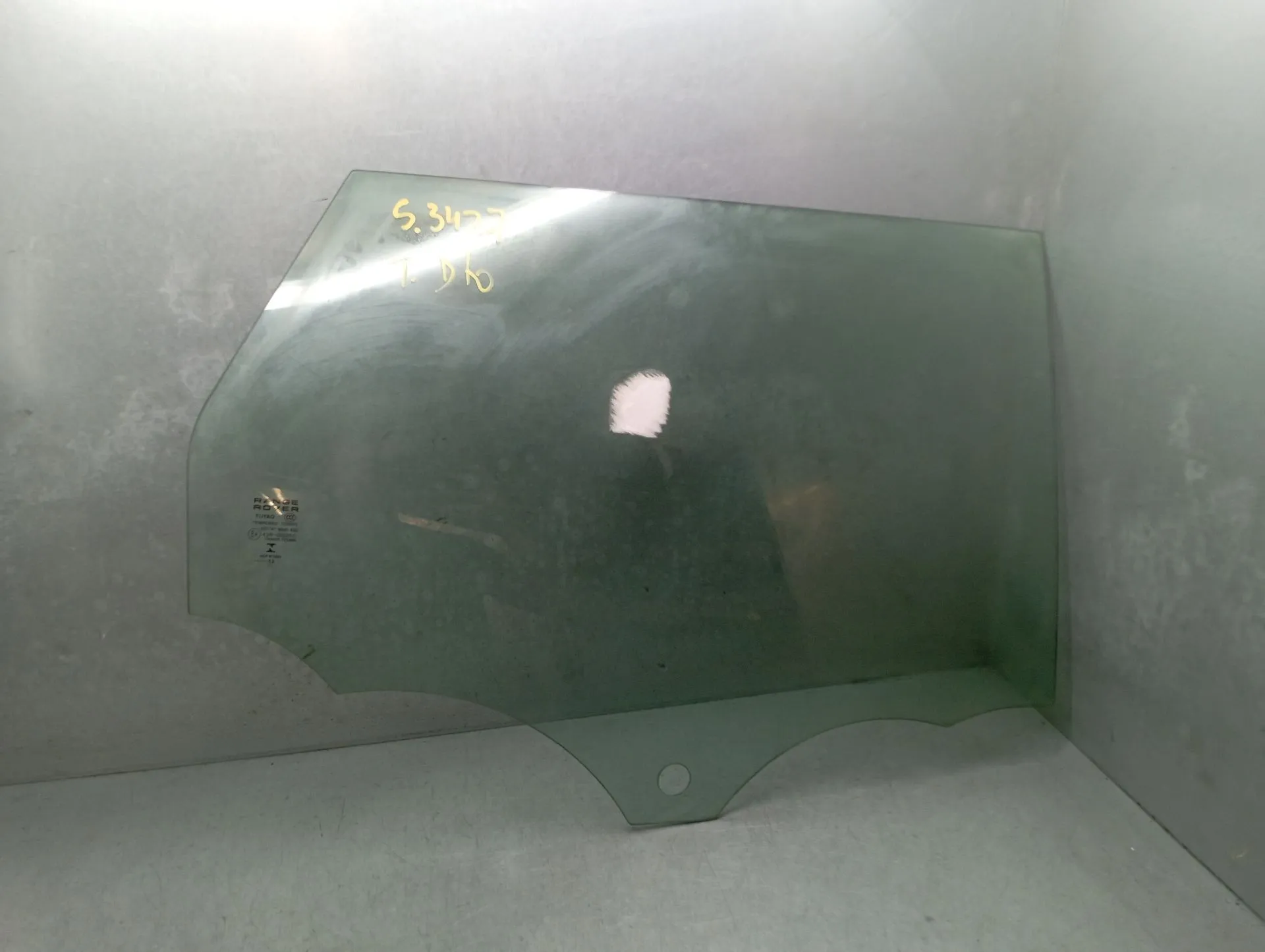 Right rear door glass LAND ROVER Range Rover Evoque (L538)