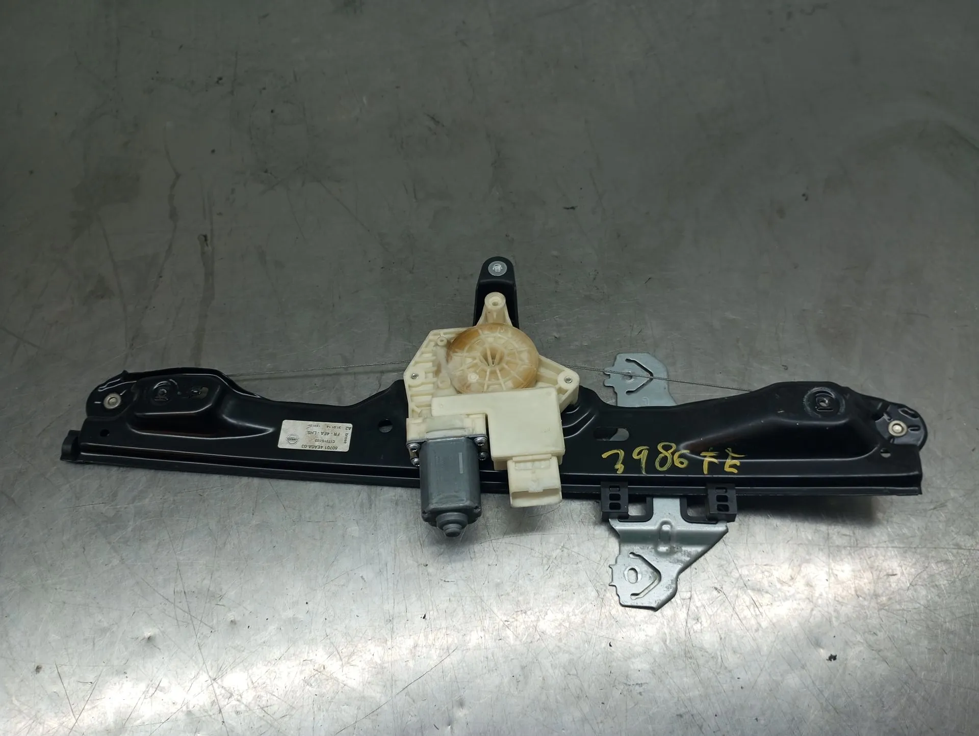 Lève-vitre avant gauche NISSAN Qashqai II (J11)