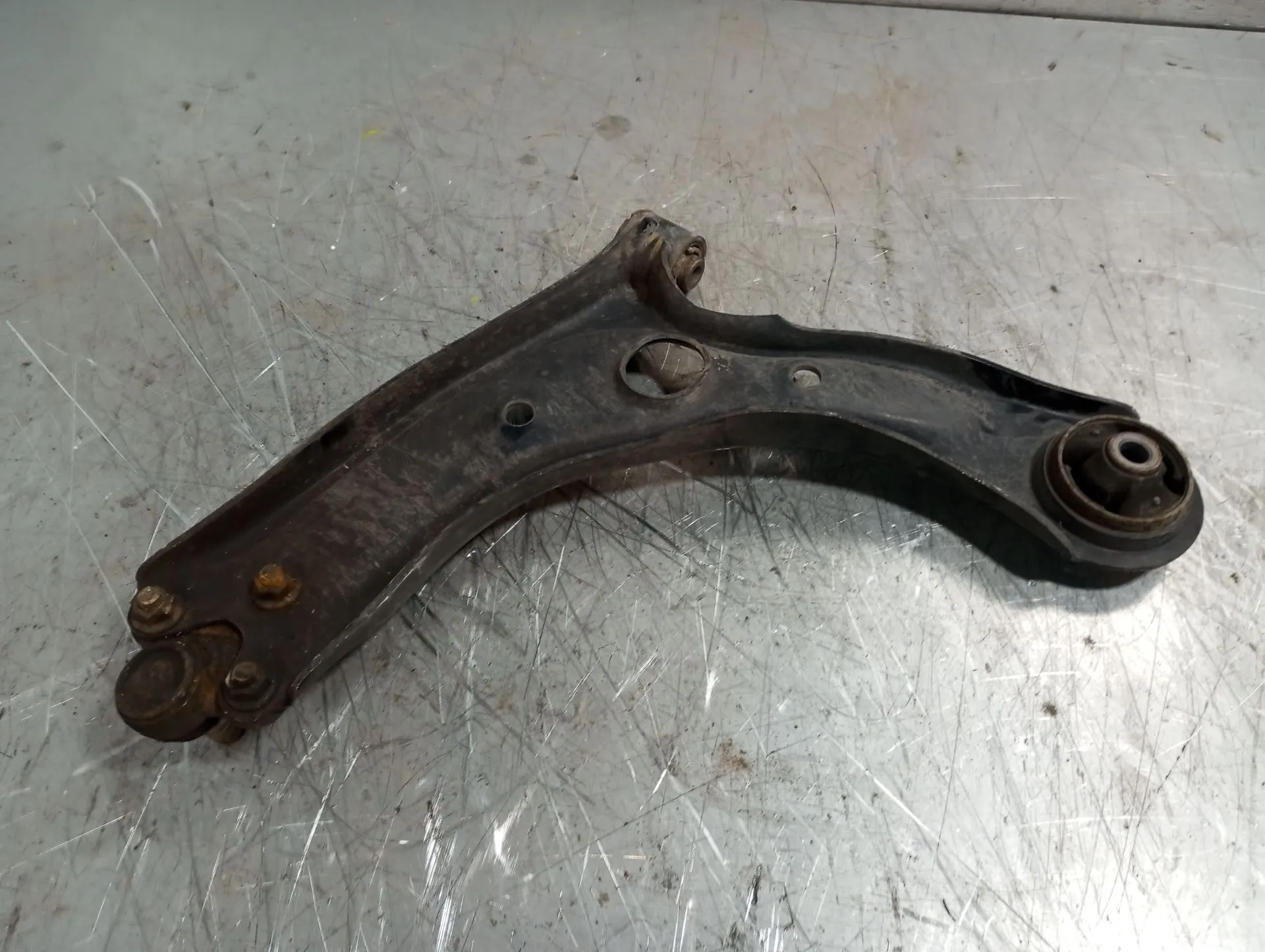 Braccio di sospensione anteriore destra HYUNDAI Tucson (TL) Imagem-1