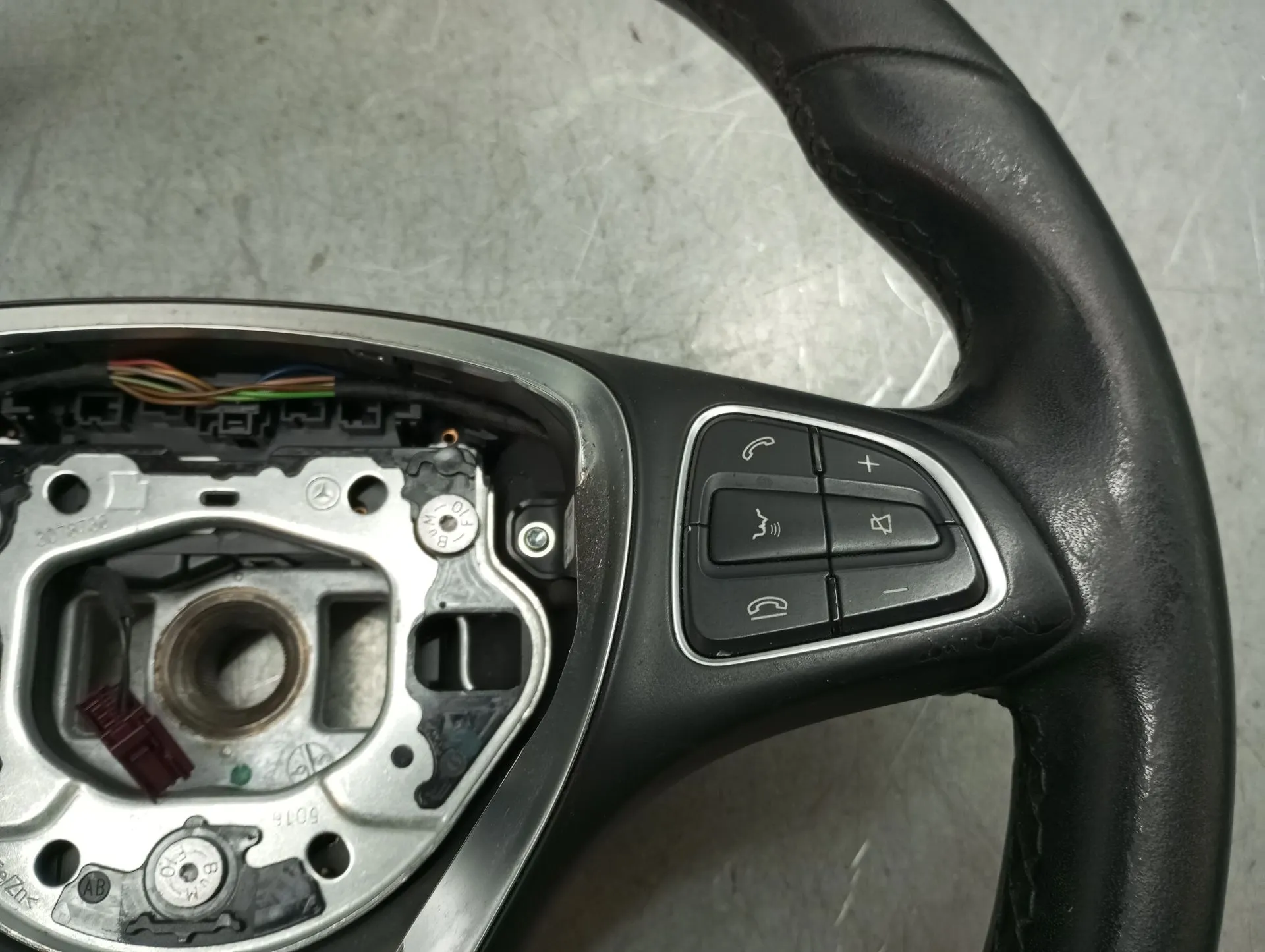 Volante MERCEDES-BENZ Classe A (W176) Imagem-2