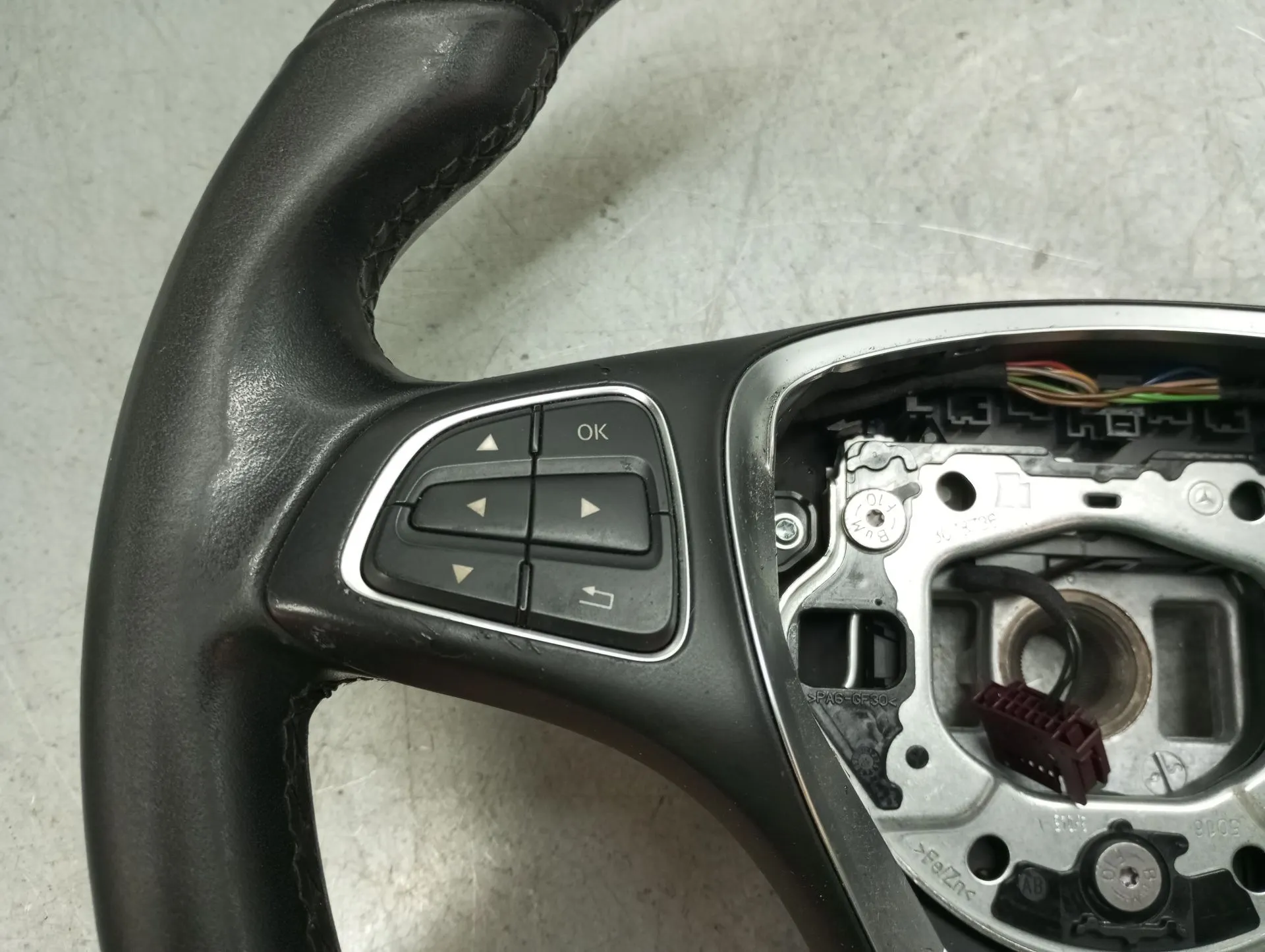 Volante MERCEDES-BENZ Classe A (W176) Imagem-1