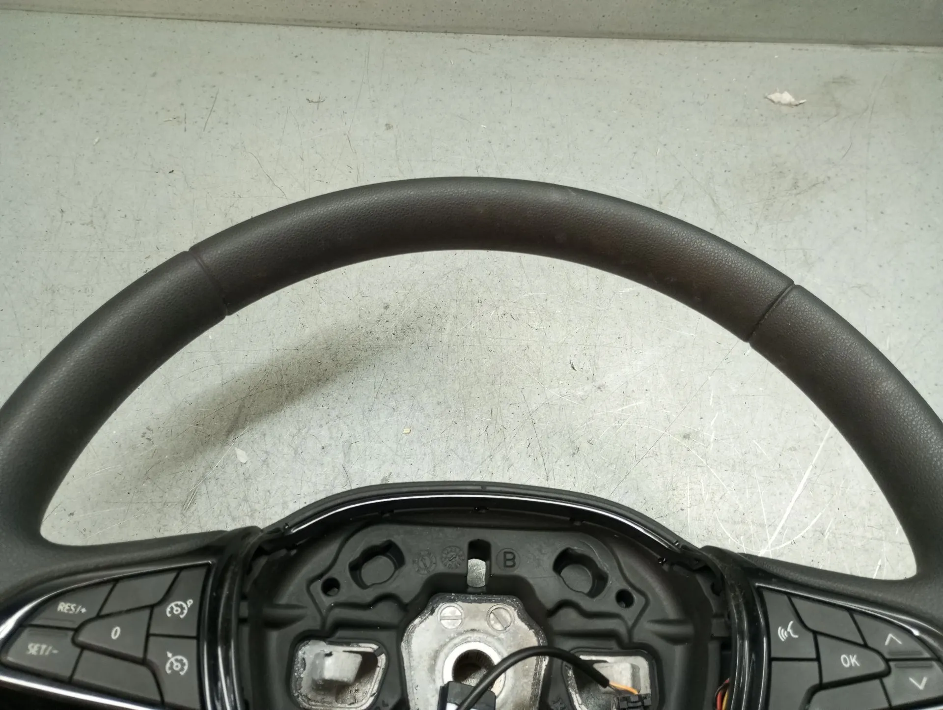 Volante DACIA Sandero III Imagem-4