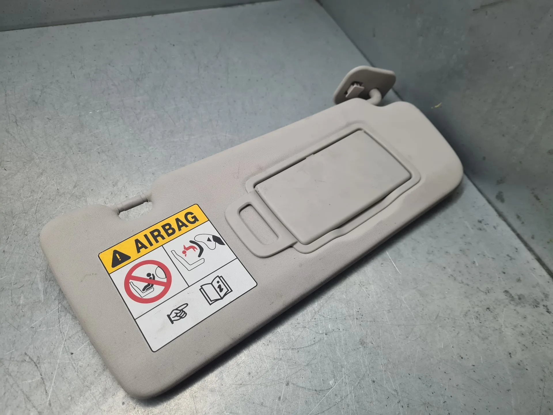 Right Sun Visor RENAULT Clio V (BF_)