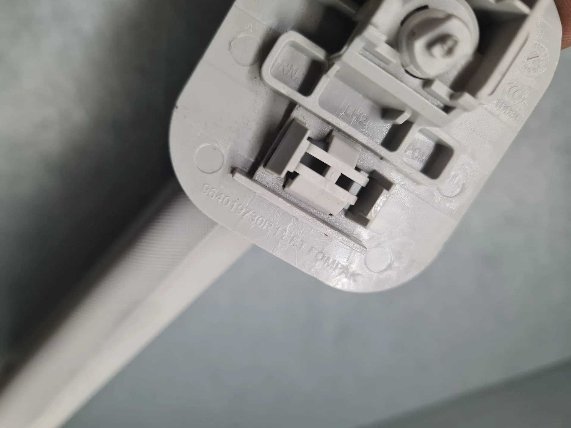 Pála de sol esquerda RENAULT Clio V (BF_) Imagem-3