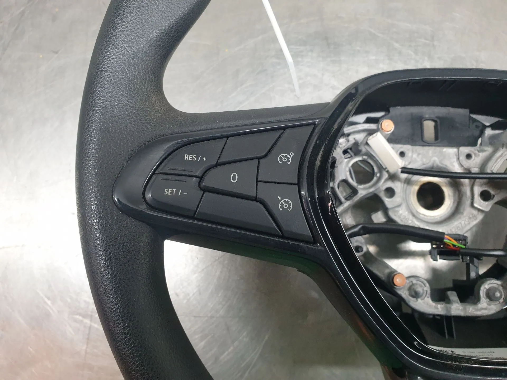 Volante RENAULT Clio V (BF_) Imagem-1