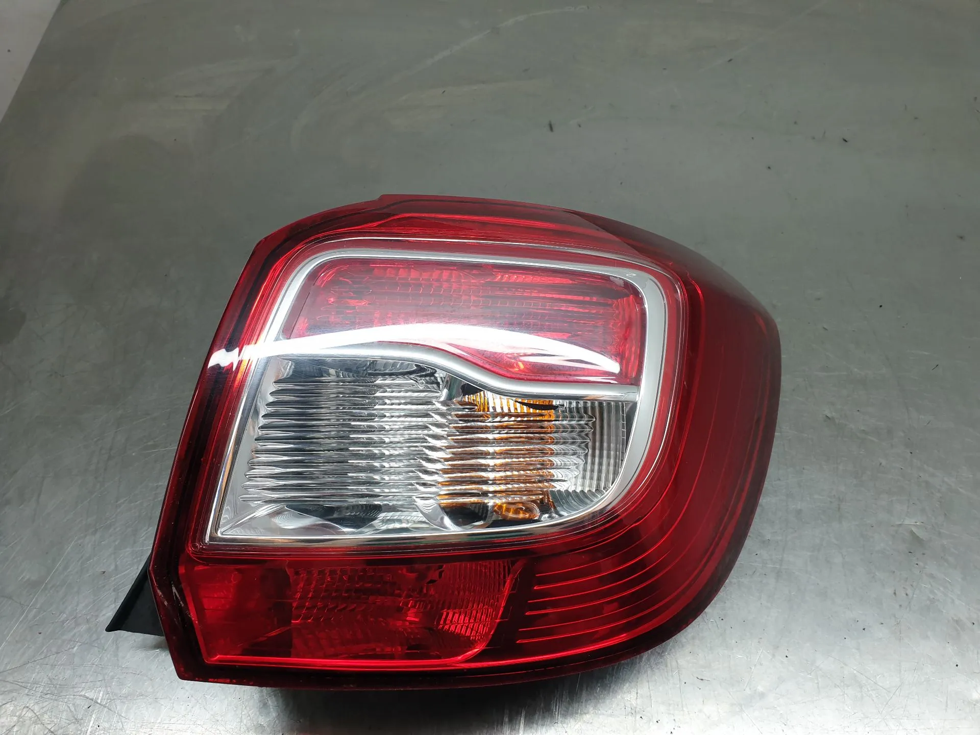 Right Tail light DACIA Sandero II (5S_) Imagem-1