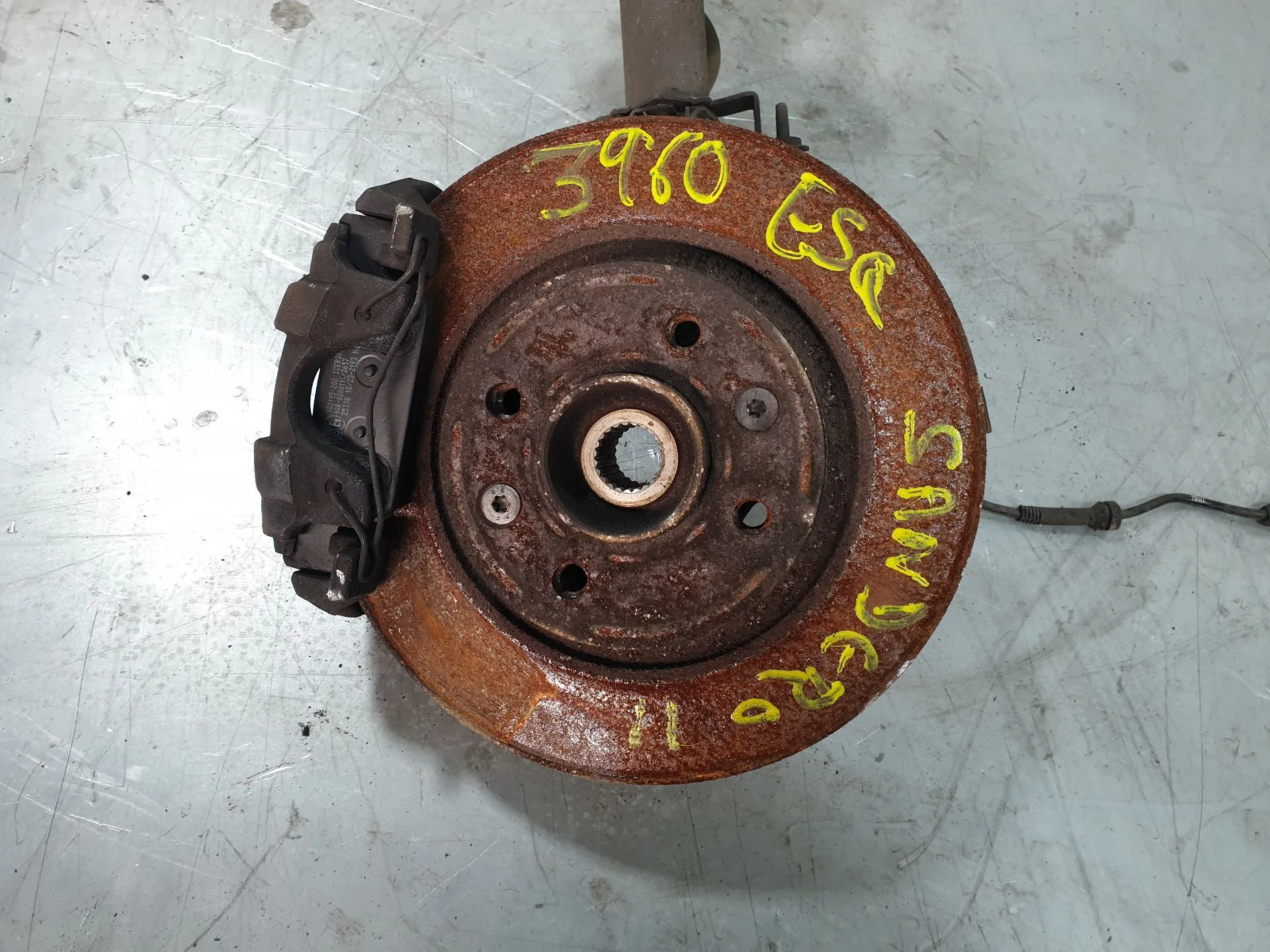 Fusello anteriore sinistro DACIA Sandero II (5S_)