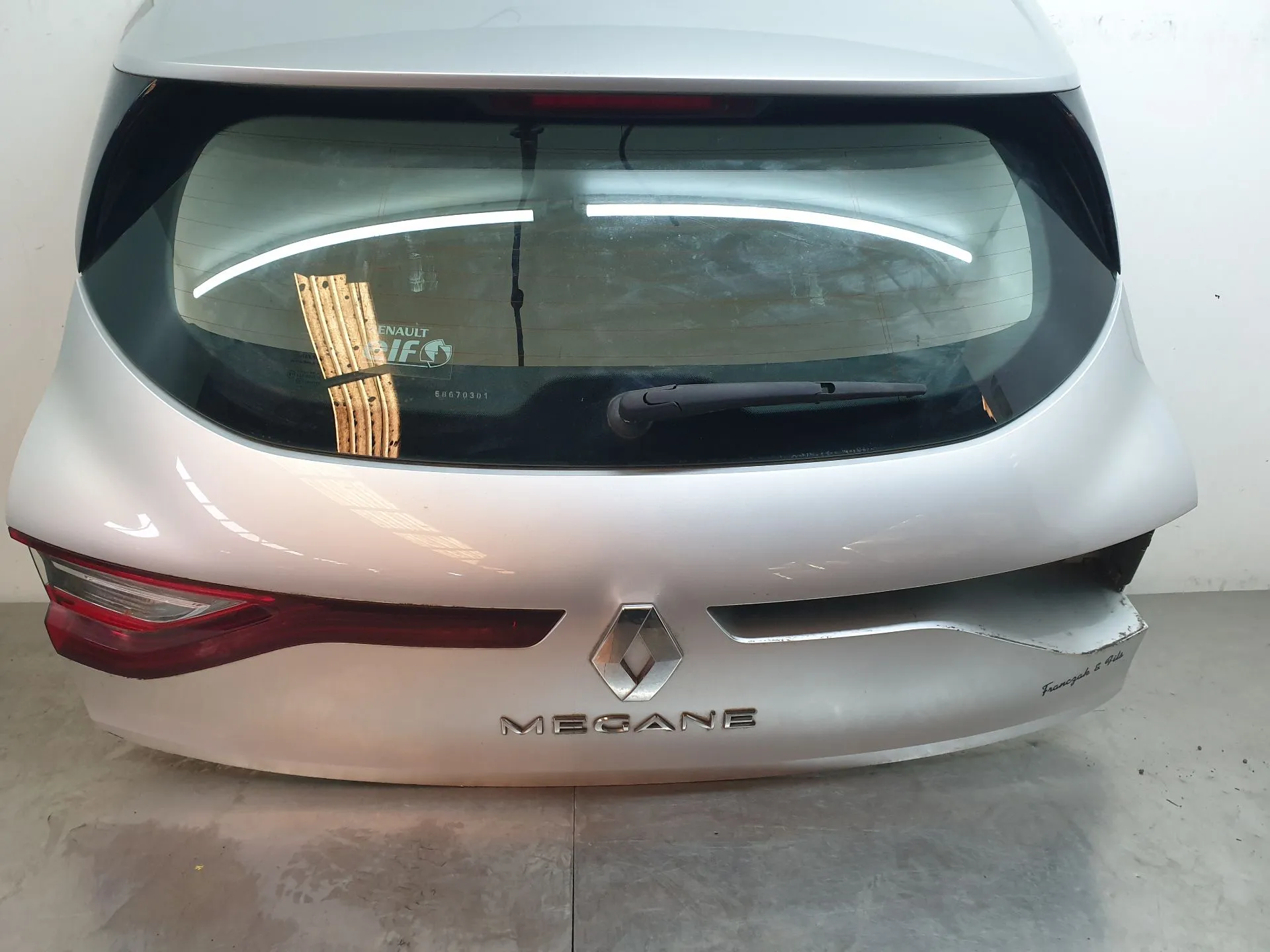 Tailgate / Trunk lid RENAULT Megane IV (B9A/M_) Imagem-3