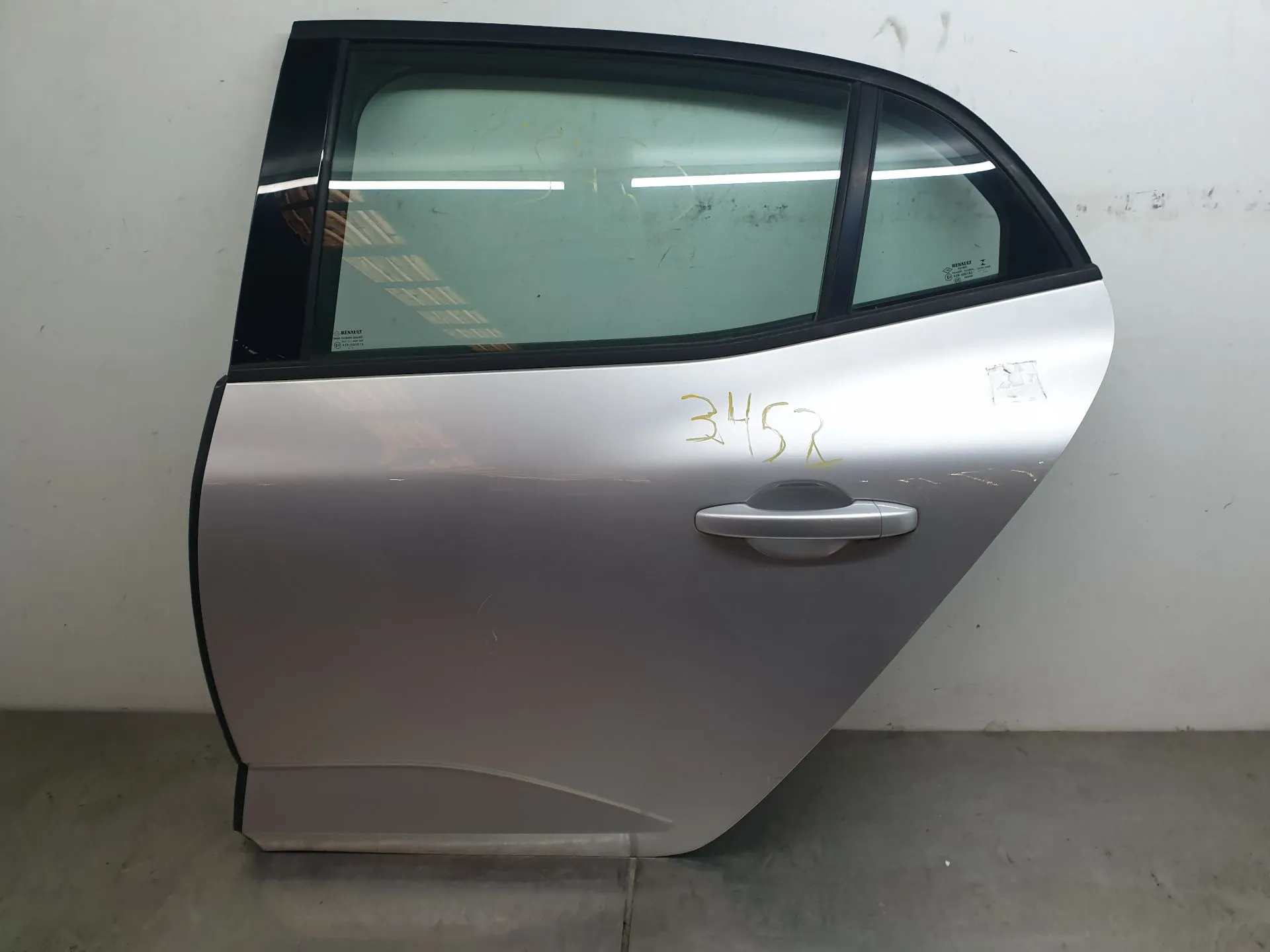 Left rear door RENAULT Megane IV (B9A/M_)