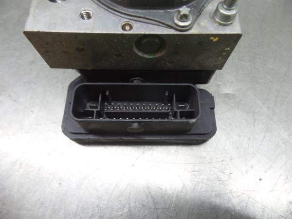 ABS TOYOTA Auris Hatchback (_E18_) Imagem-1