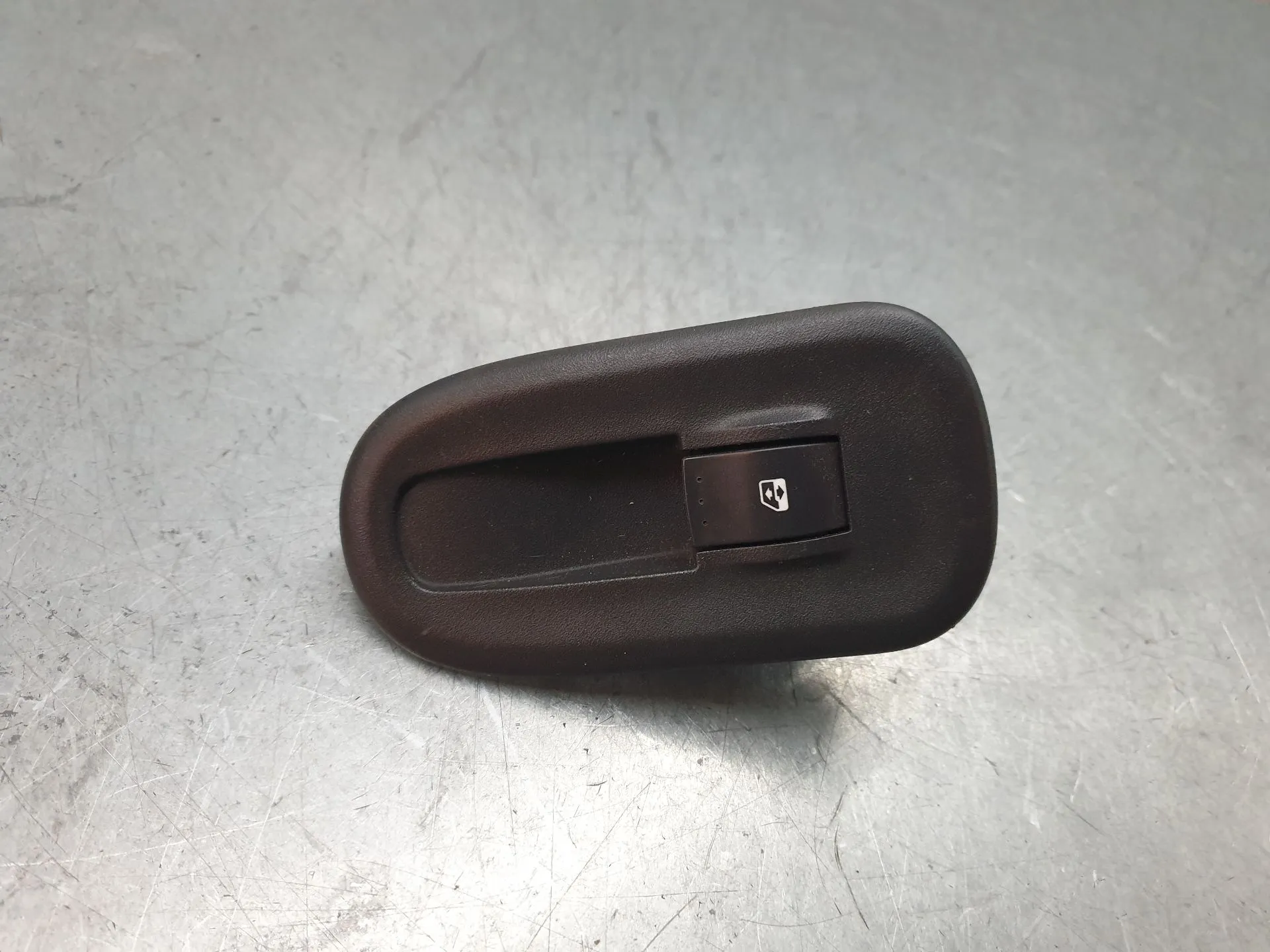 Mando / interruptor elevalunas delantero derecho RENAULT Kangoo Express (FW0/1_) Imagem-1