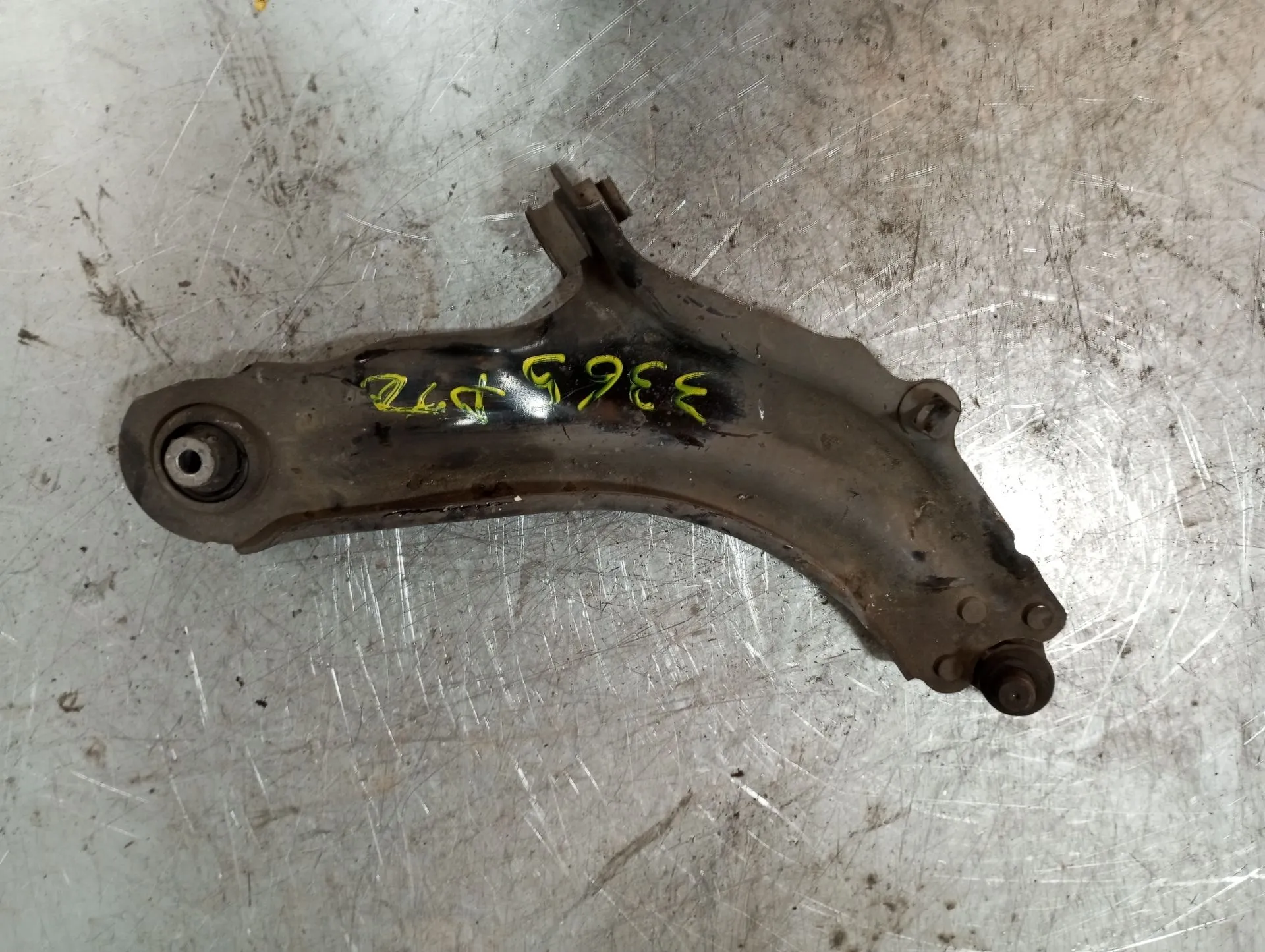 Brazo suspensión delantero derecho RENAULT Kangoo Express (FW0/1_)