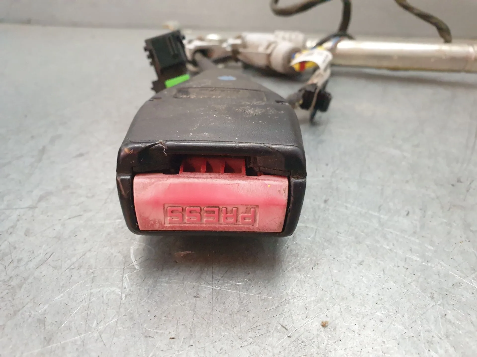 Prétensionneur de ceinture avant gauche RENAULT Kangoo Express (FW0/1_) Imagem-2