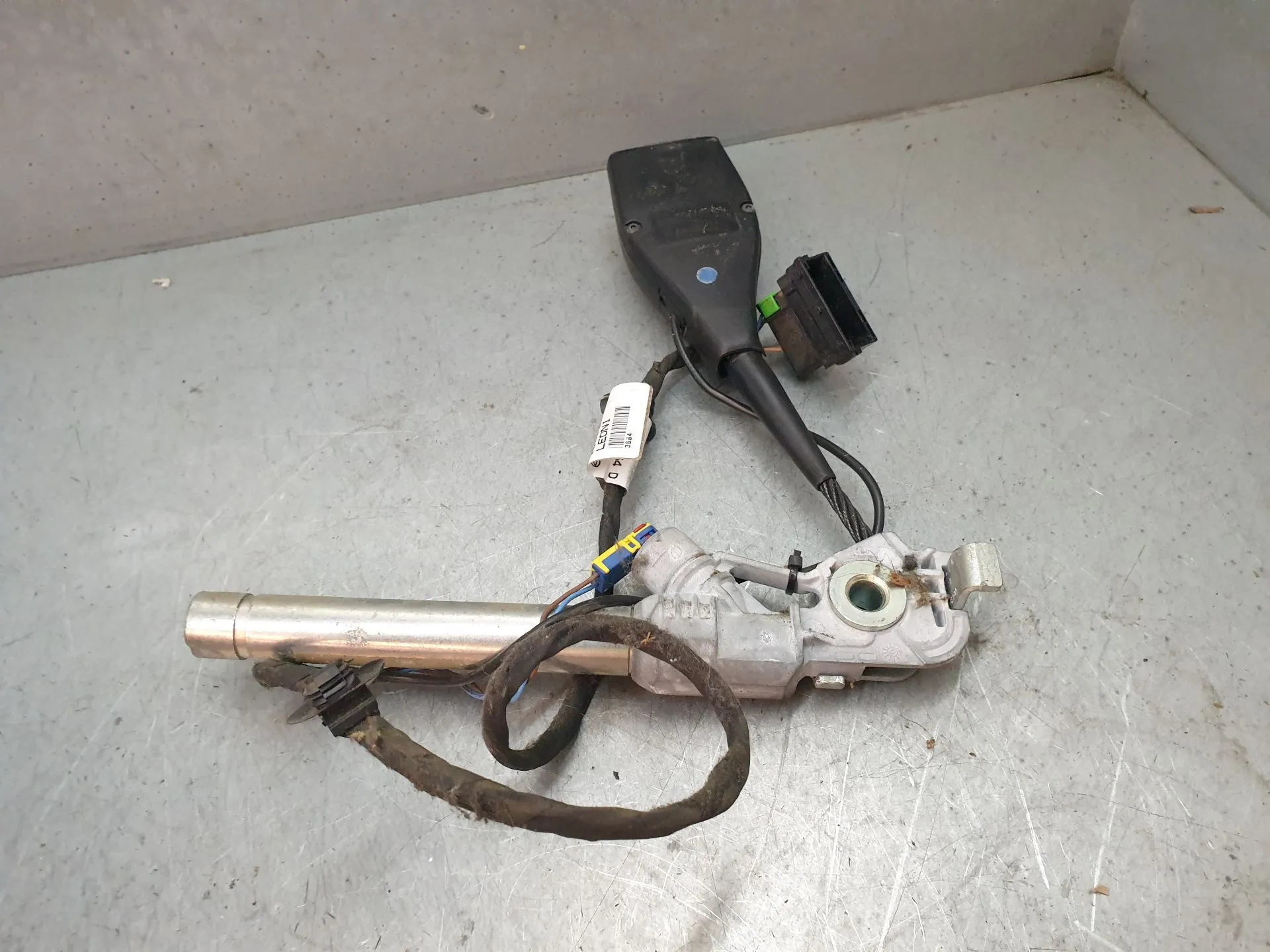 Prétensionneur de ceinture avant gauche RENAULT Kangoo Express (FW0/1_) Imagem-1