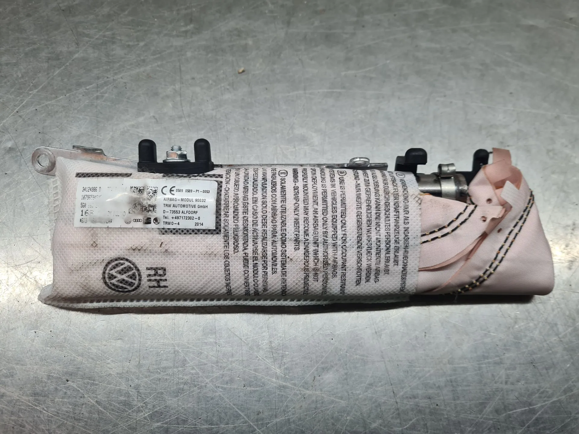 Airbag banco direito VOLKSWAGEN Golf VII (5G1, BQ1, BE1, BE2) Imagem-1