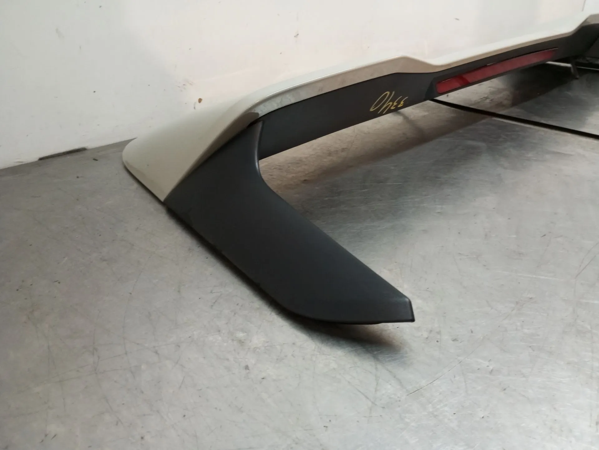 Spoiler / aileron da tampa da mala DACIA Duster III (P1310) Imagem-3