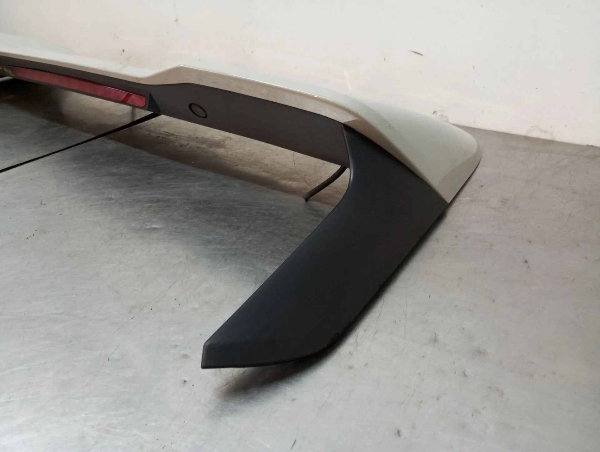 Spoiler / aileron da tampa da mala DACIA Duster III (P1310) Imagem-5