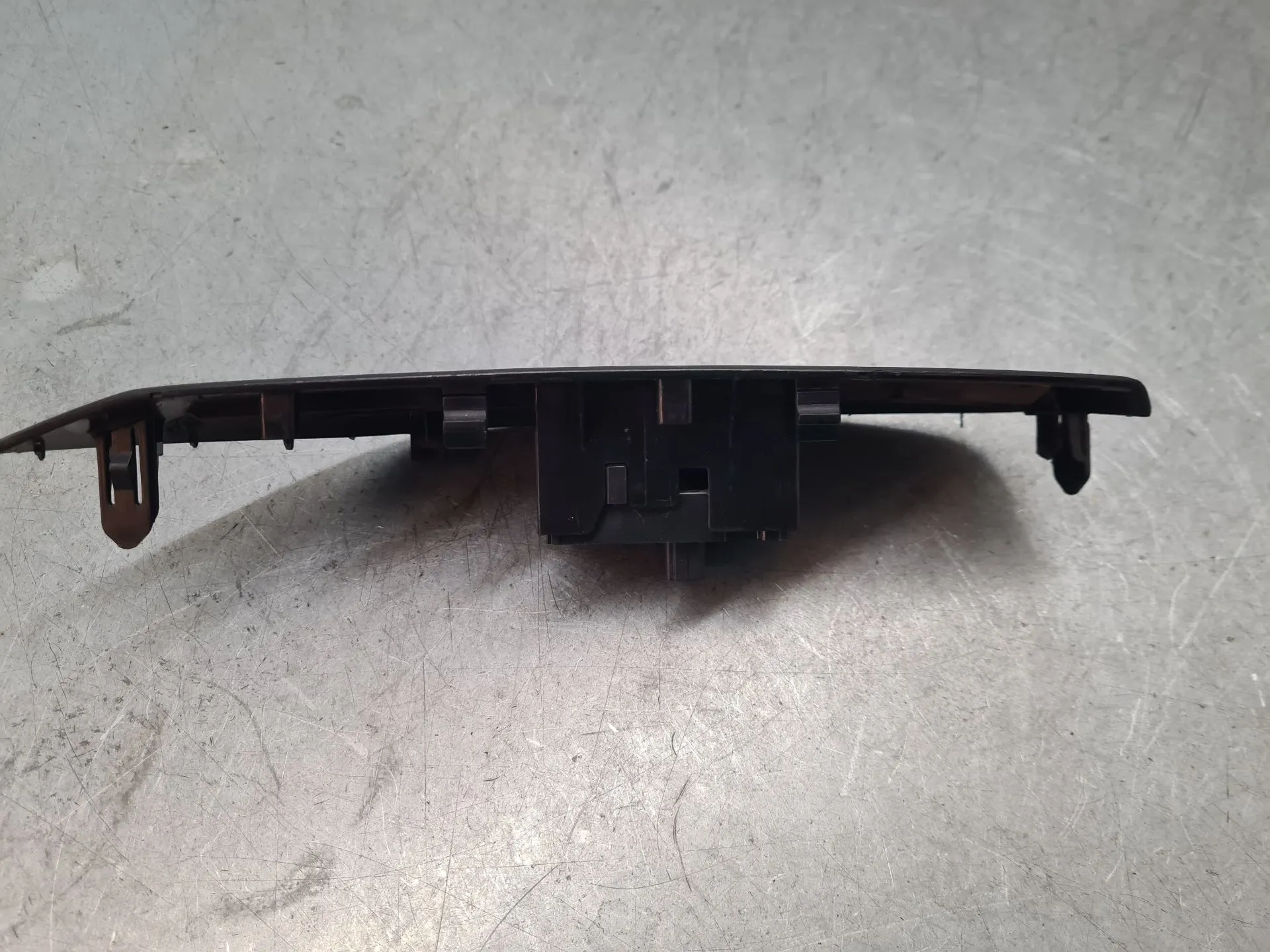 Mando / interruptor elevalunas delantero derecho TOYOTA Yaris Cross (MXP_) Imagem-2