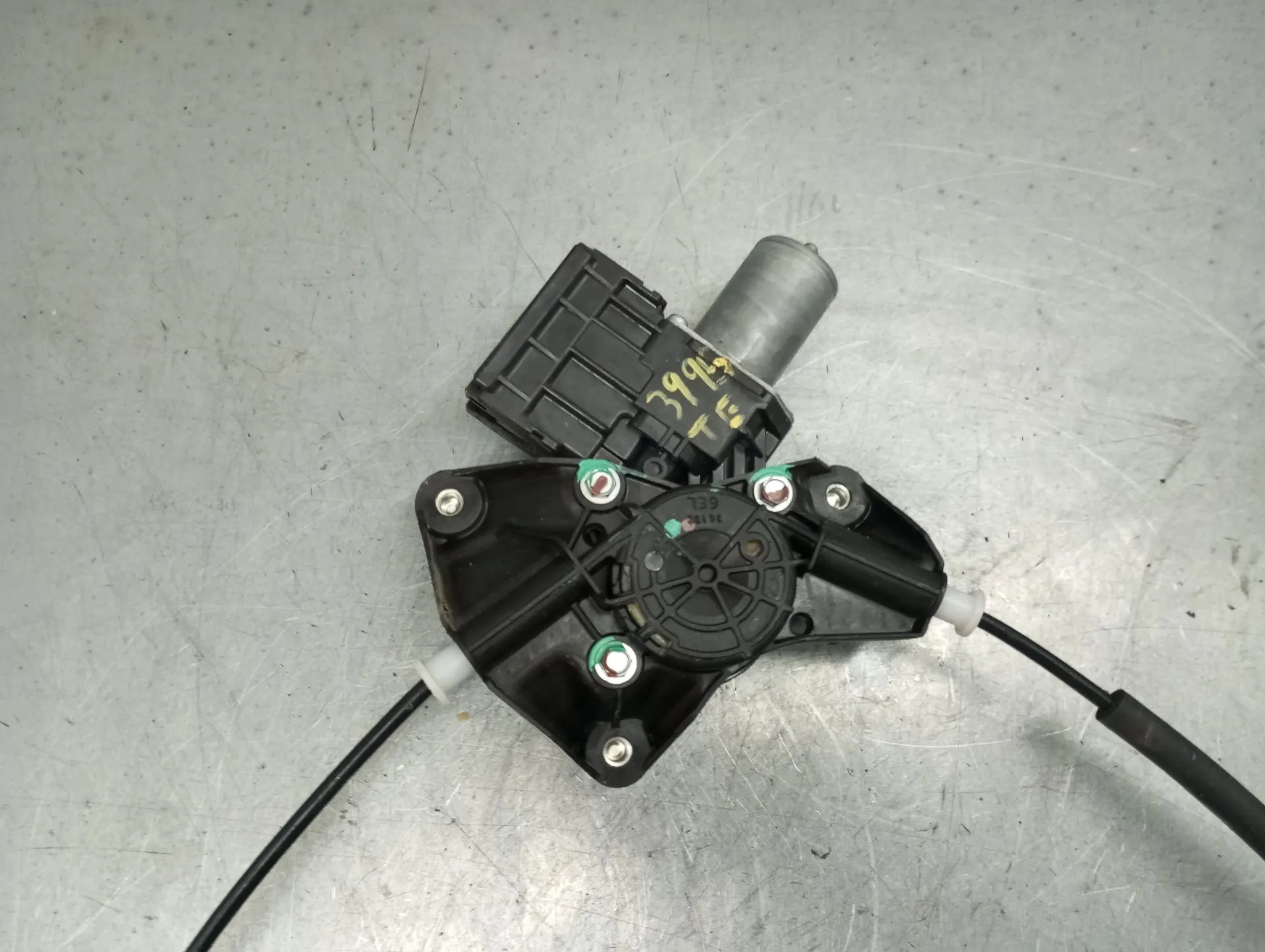 Elevalunas trasero izquierdo TOYOTA Yaris Cross (MXP_) Imagem-1