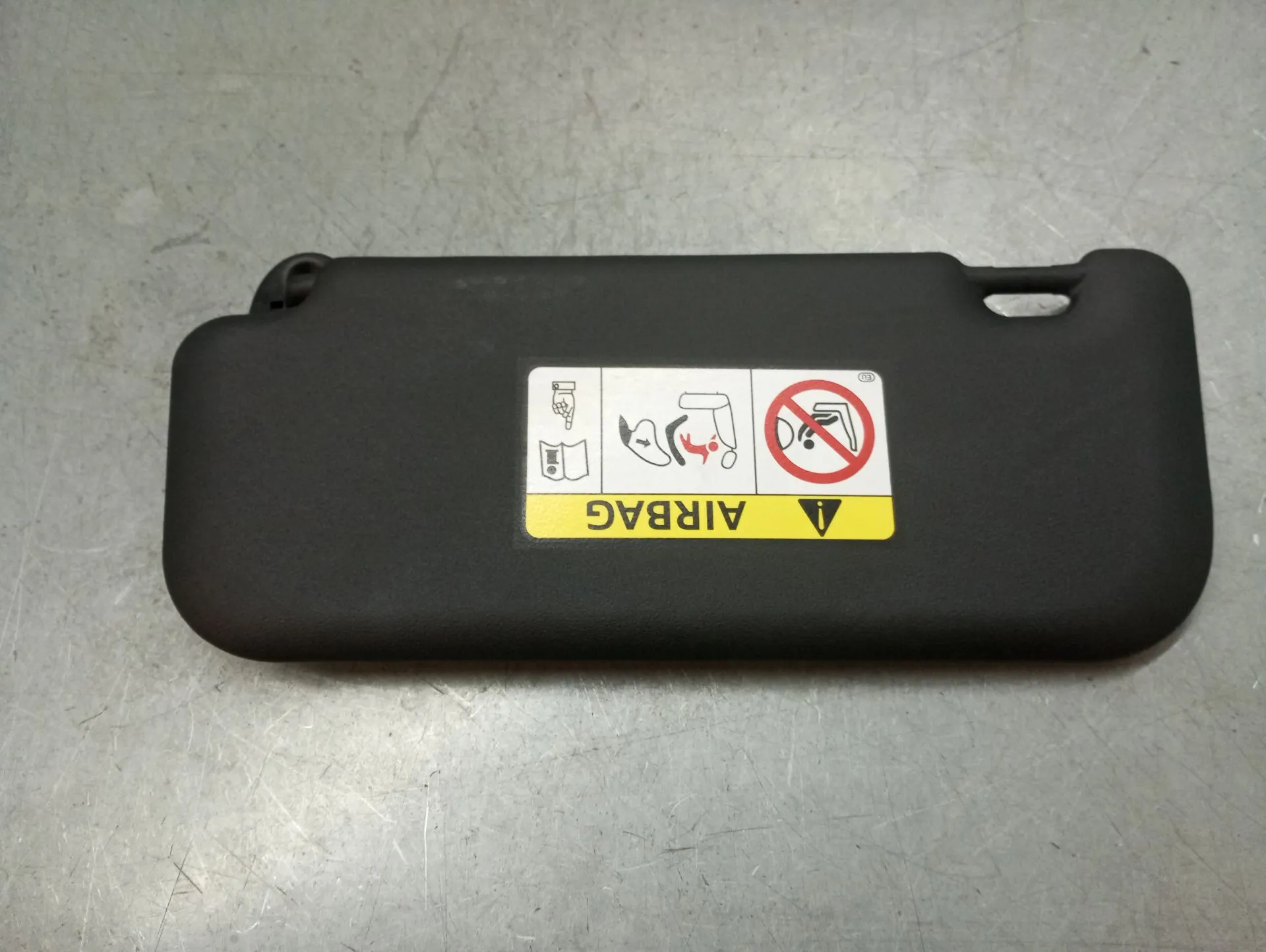 Right Sun Visor TOYOTA Yaris Cross (MXP_)