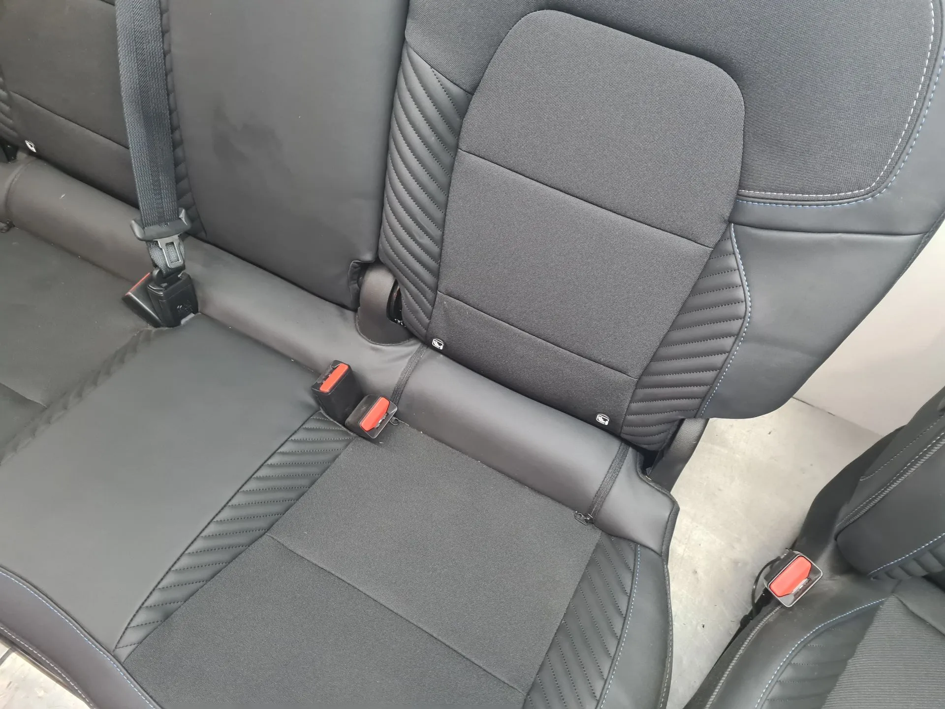 Conjunto de Bancos RENAULT Symbioz Imagem-4