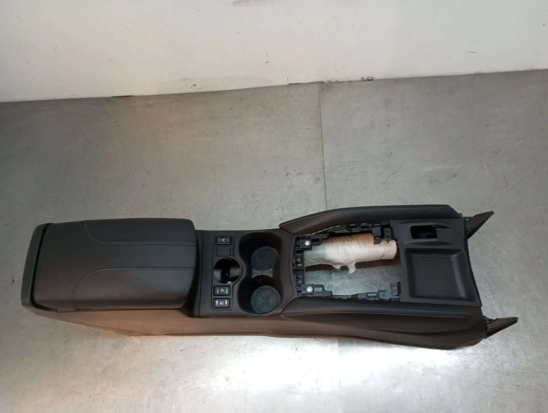 Apoyobrazos NISSAN X-Trail (T32) Imagem-2