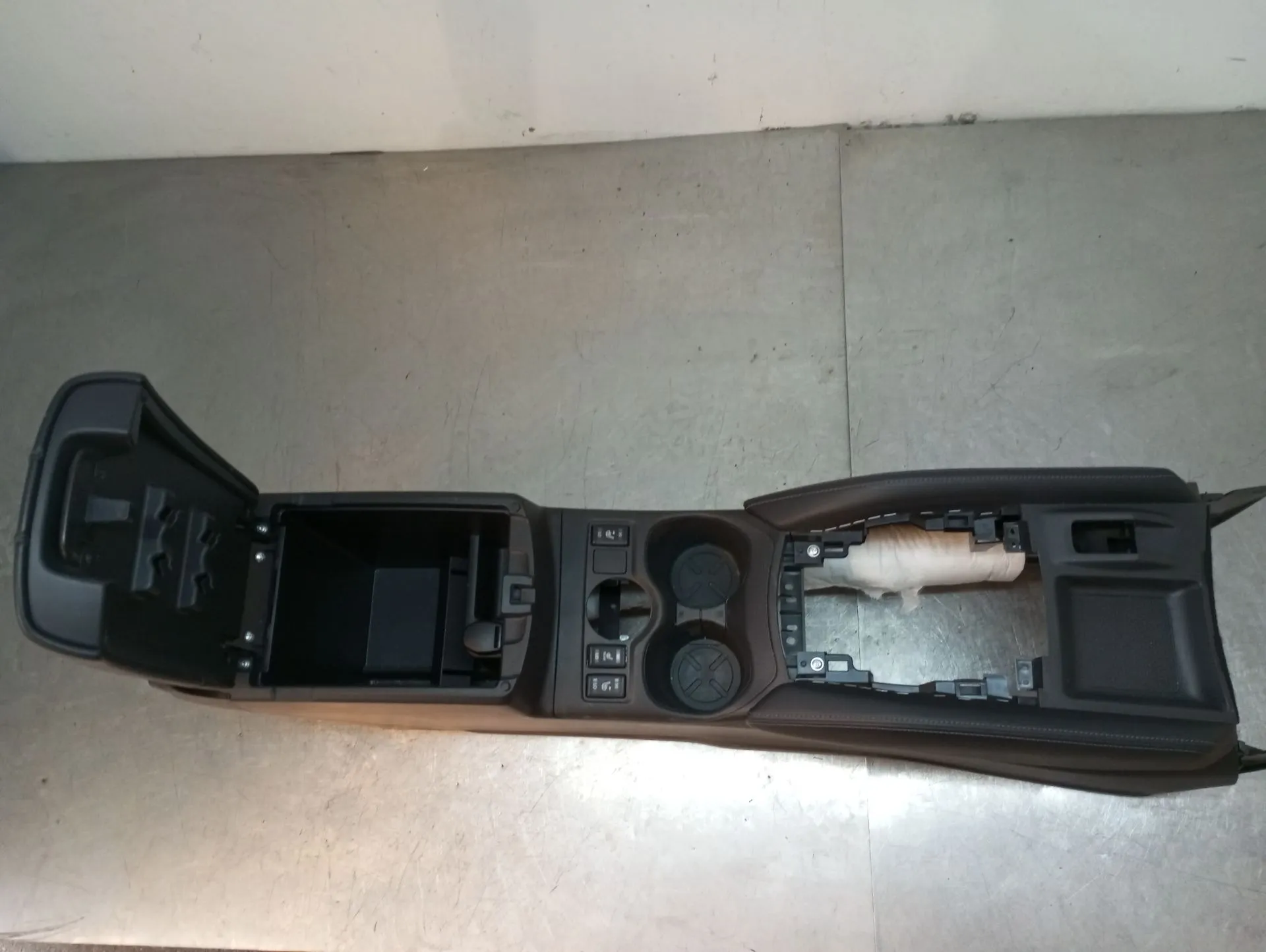 Apoyobrazos NISSAN X-Trail (T32) Imagem-3