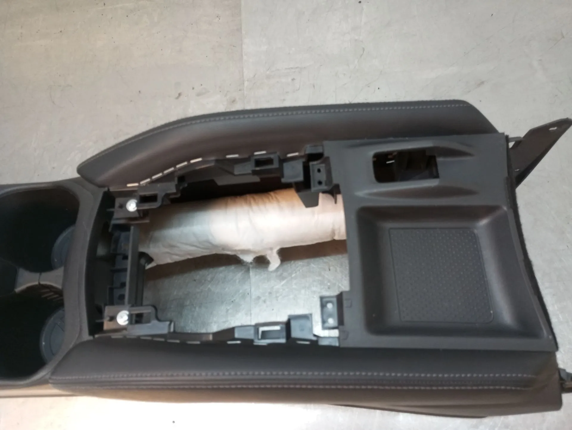 Apoyobrazos NISSAN X-Trail (T32) Imagem-9