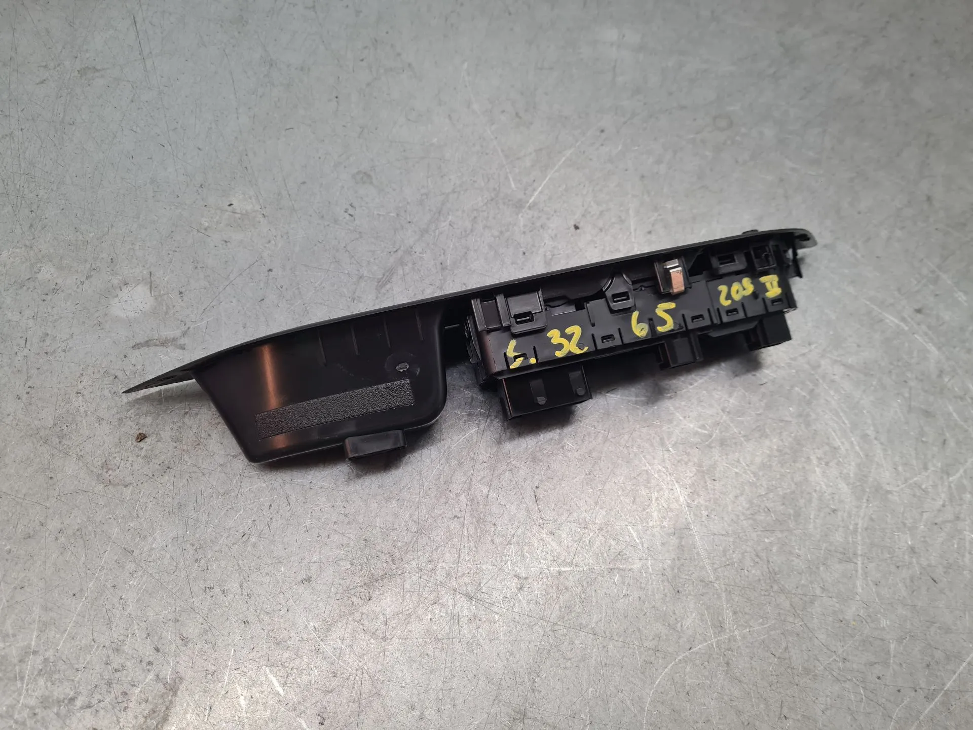 Comando / interruttore alzacristallo anteriore sinistro PEUGEOT 208 II Imagem-2