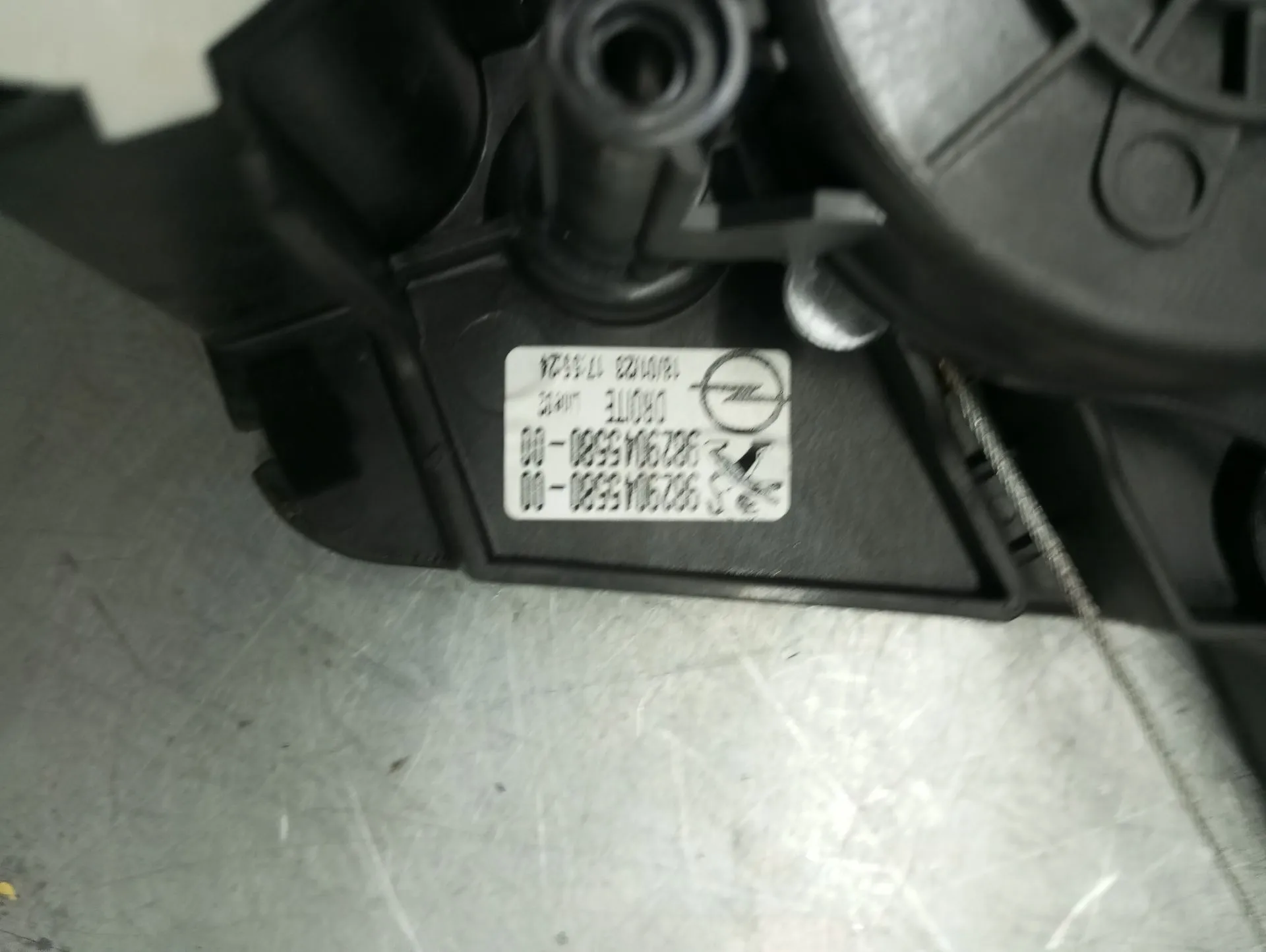 Elevador vidros frente direito PEUGEOT 208 II Imagem-3