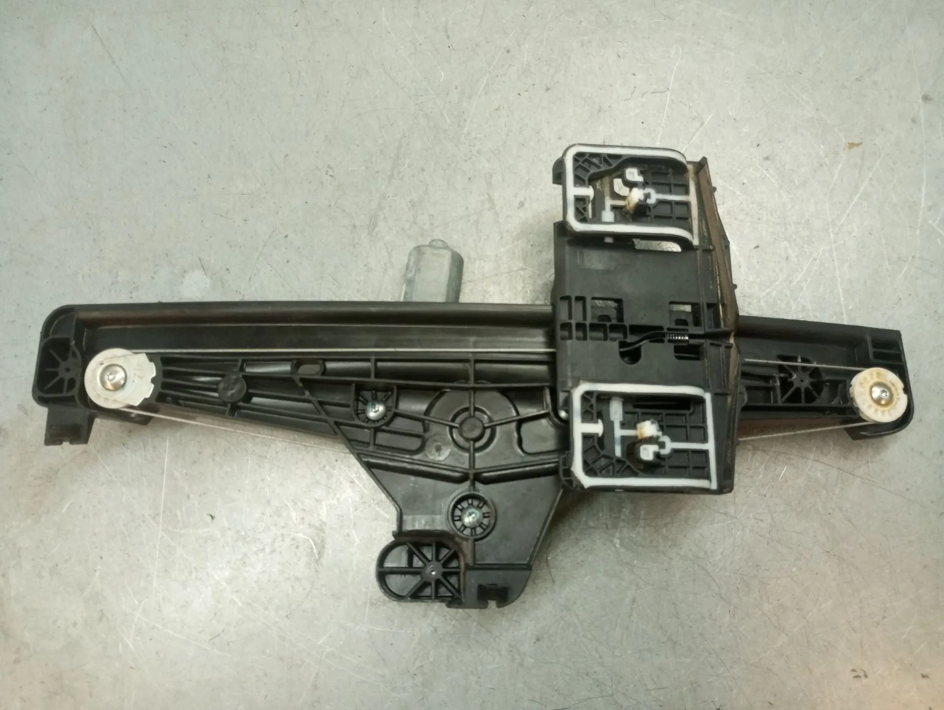Left rear window regulator PEUGEOT 208 II Imagem-1