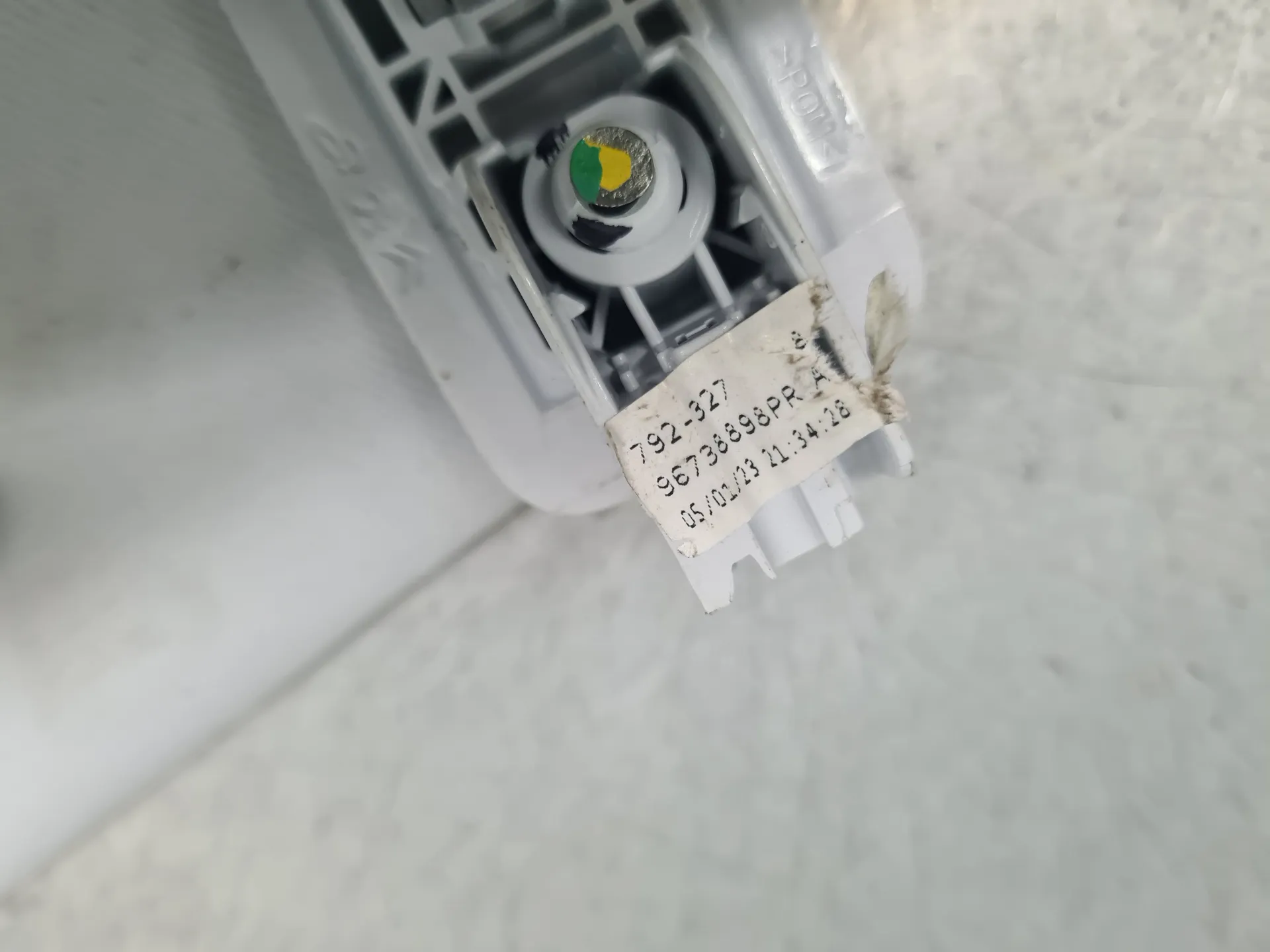 Pála de sol esquerda PEUGEOT 208 II Imagem-2