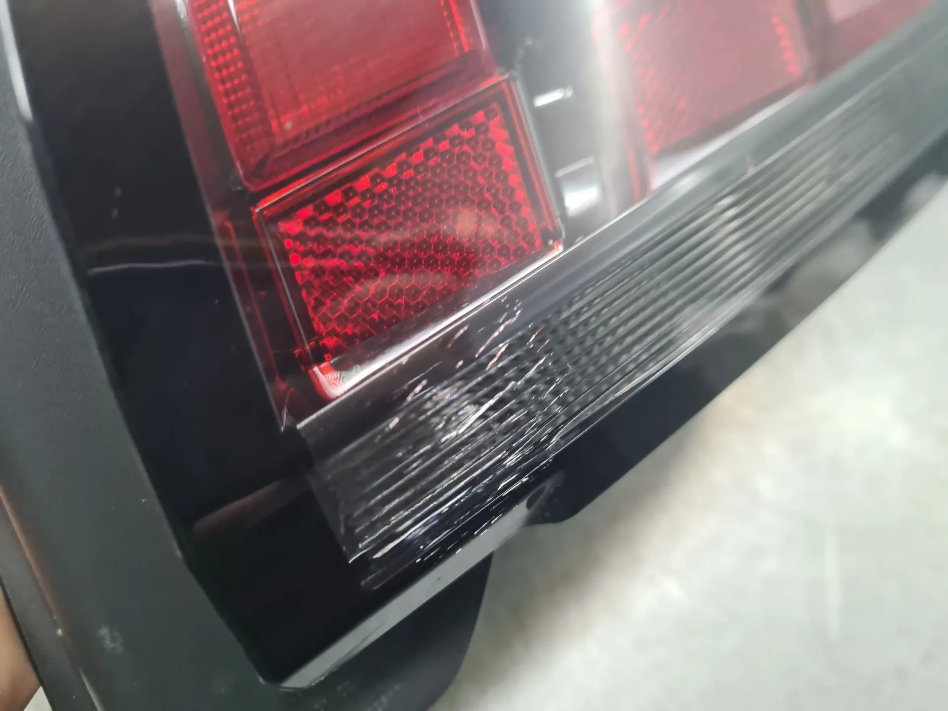 Feu arrière Droite PEUGEOT 208 II Imagem-3