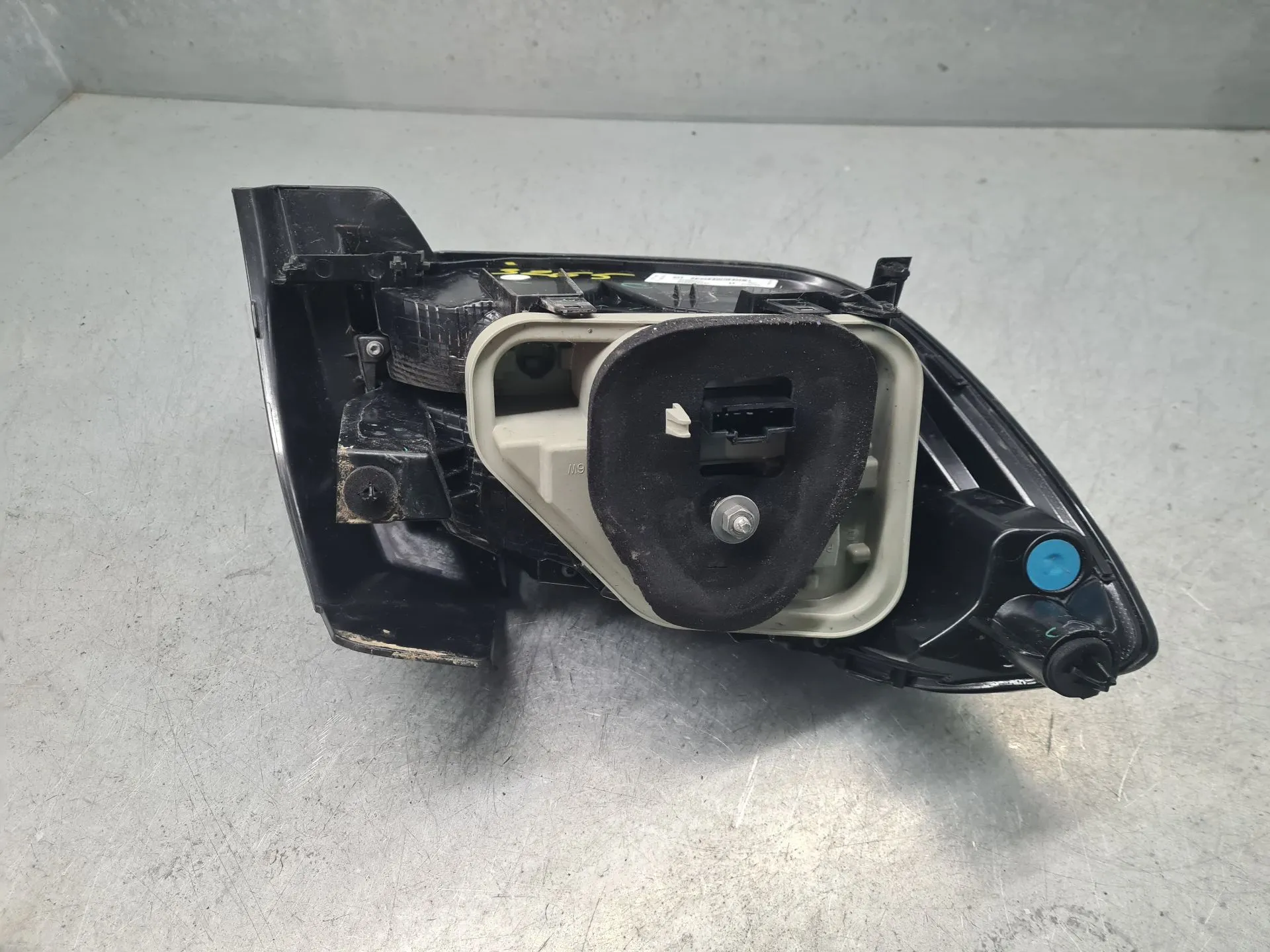 Feu arrière Droite PEUGEOT 208 II Imagem-5