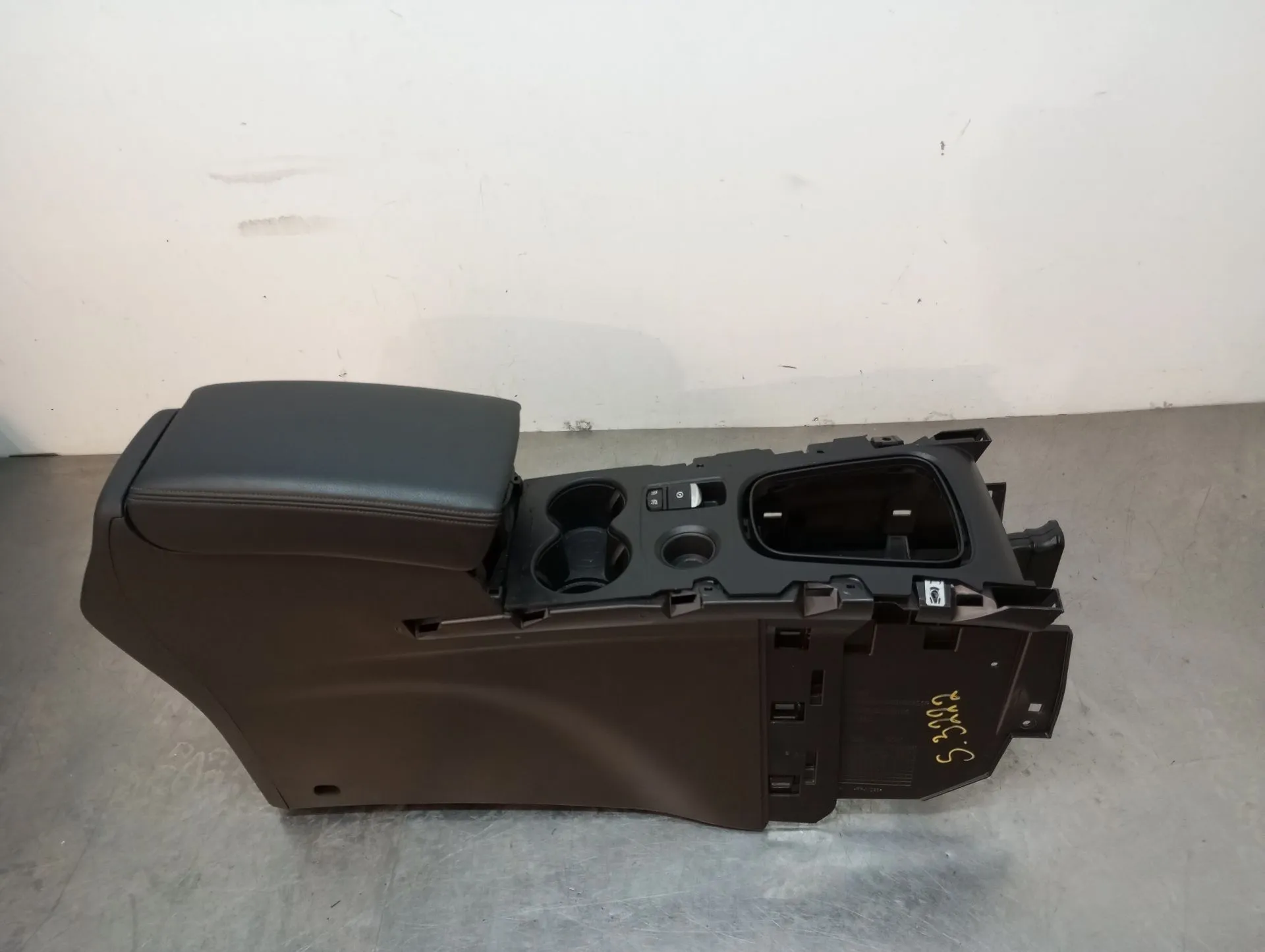 Accoudoir RENAULT Kadjar (HA_, HL_)